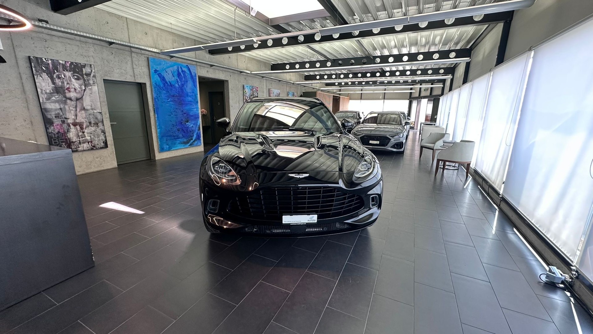 ASTON MARTIN DBX 4.0 V8 Bi-Turbo-image-4