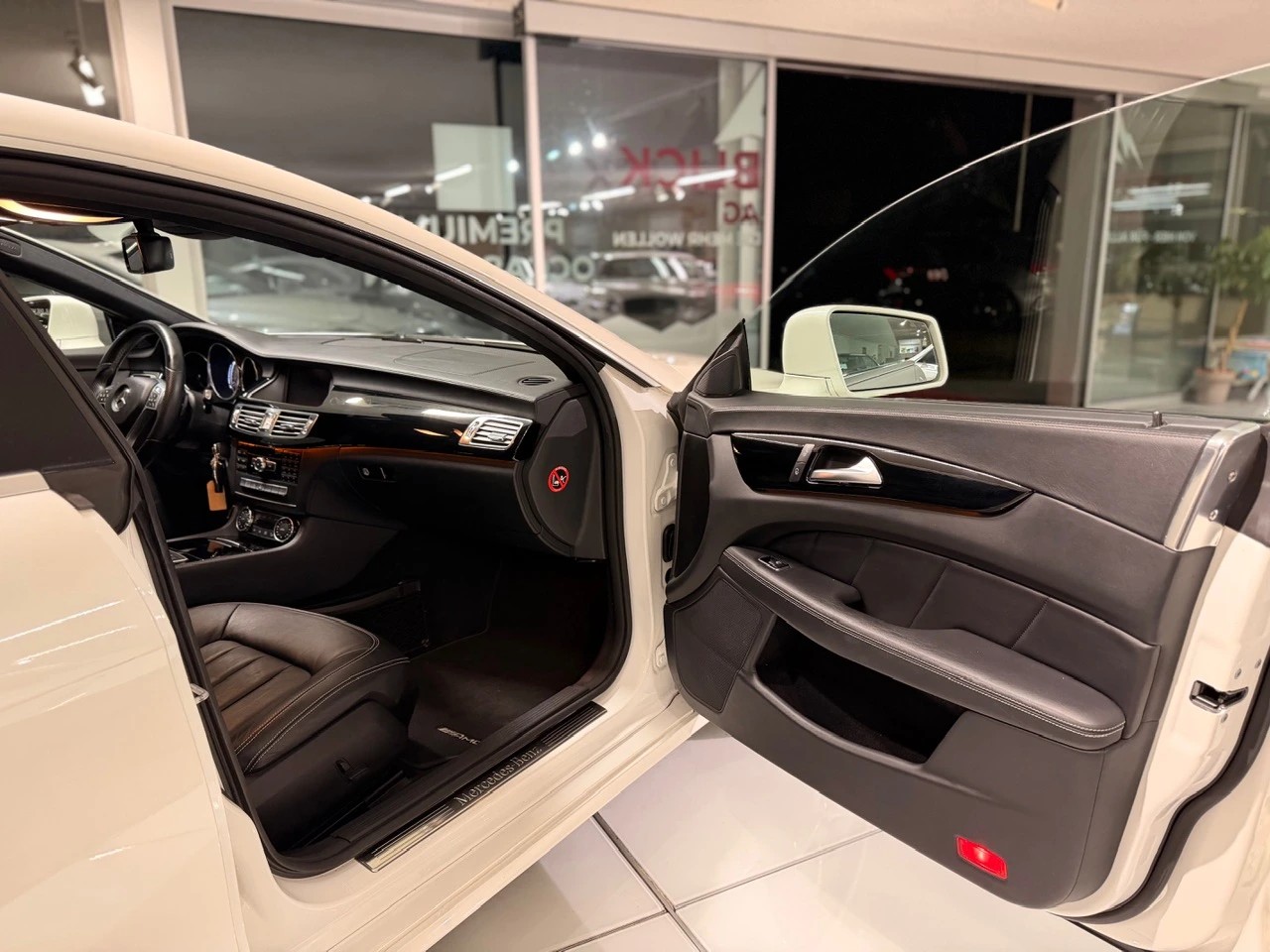 MERCEDES-BENZ CLS Shooting Brake 350 CDI 4Matic 7G-Tronic-image-12