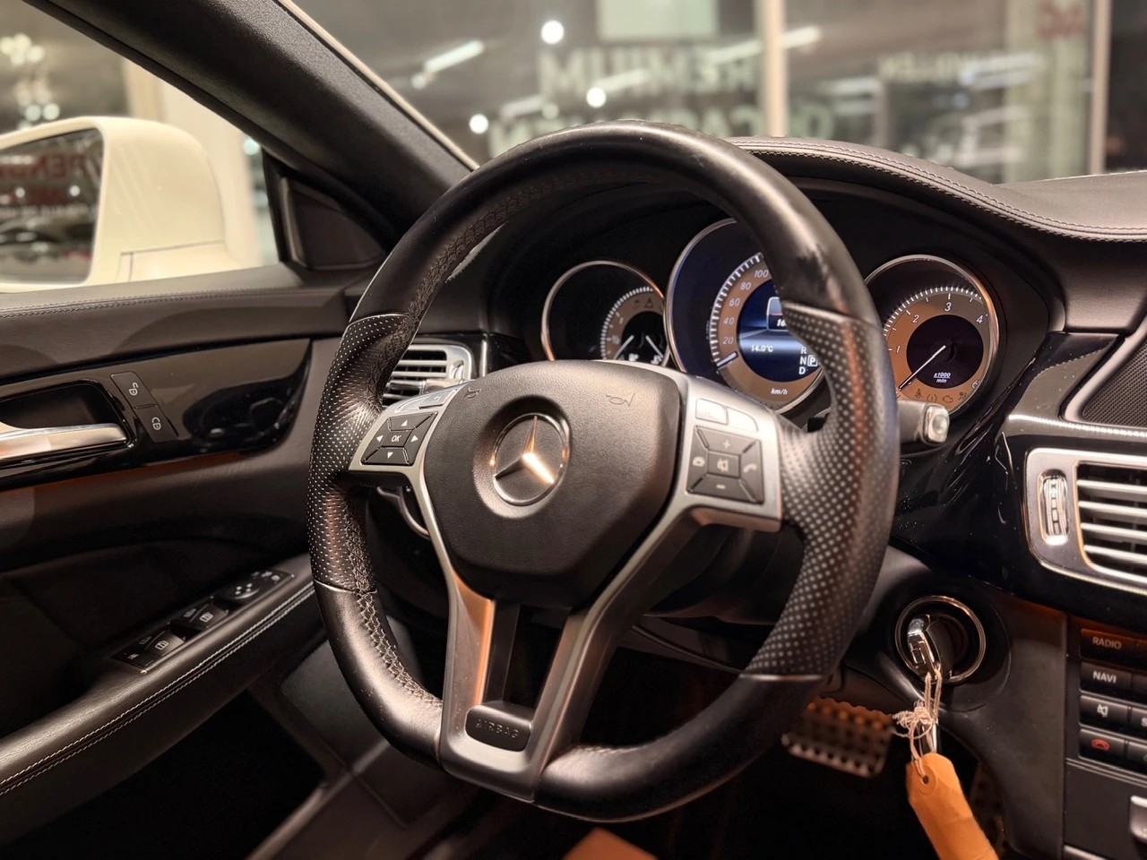 MERCEDES-BENZ CLS Shooting Brake 350 CDI 4Matic 7G-Tronic-image-21