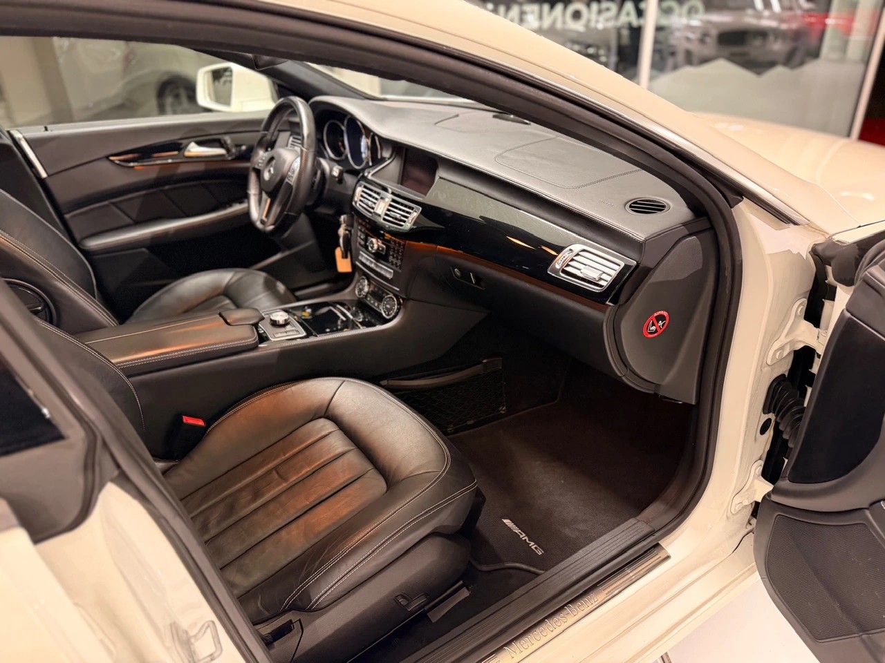 MERCEDES-BENZ CLS Shooting Brake 350 CDI 4Matic 7G-Tronic-image-14