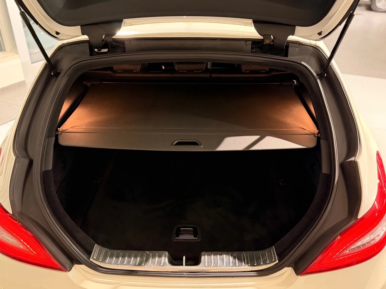 MERCEDES-BENZ CLS Shooting Brake 350 CDI 4Matic 7G-Tronic-image-22