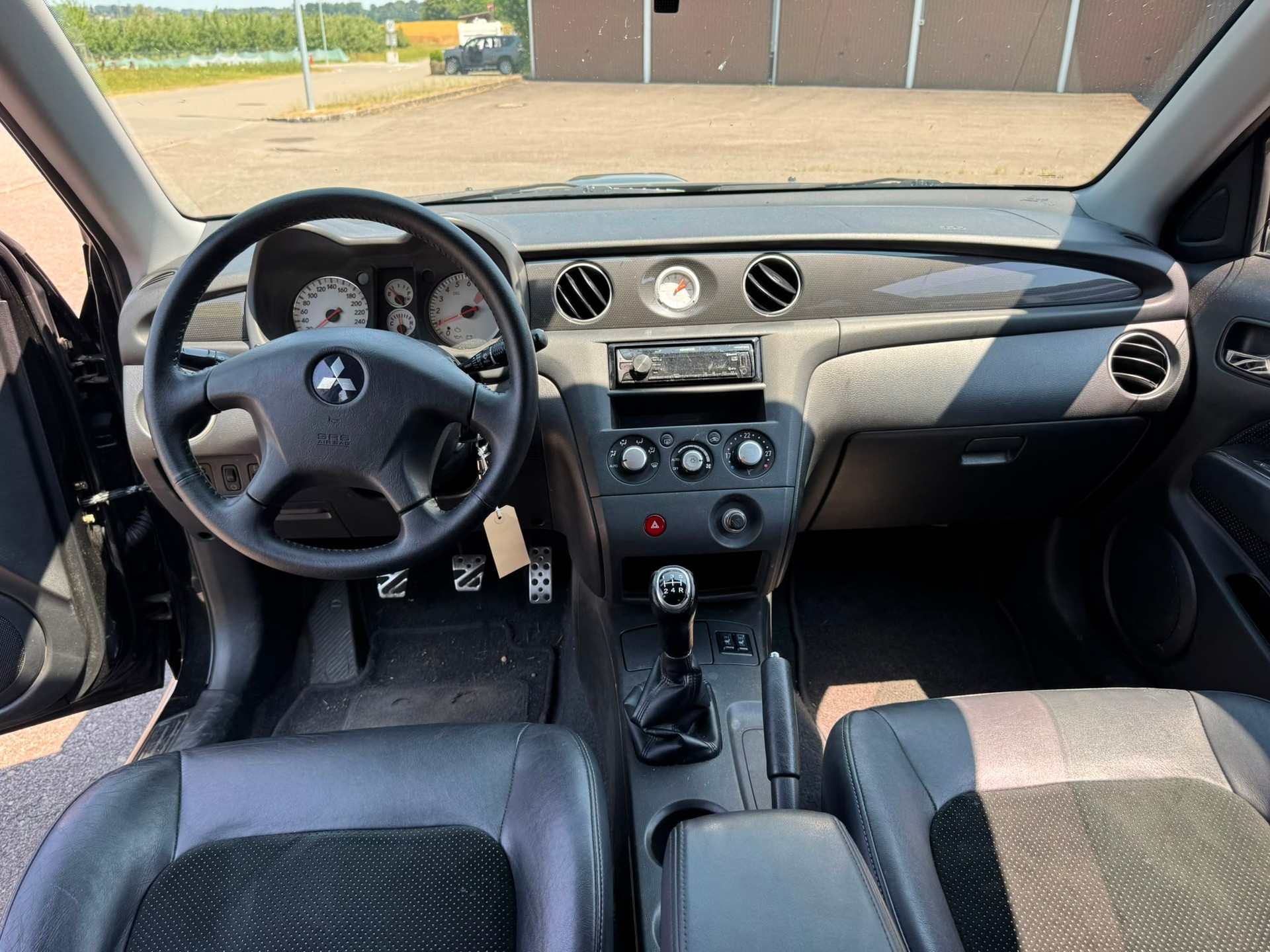 MITSUBISHI Outlander 2.0 16V Turbo-image-9