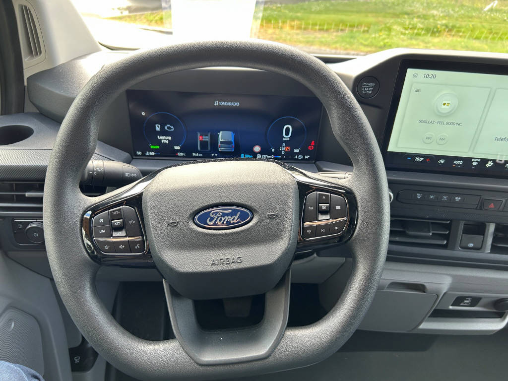 FORD Transit Custom Van 320 L1 2.5 Duratec 233 Trend PHEV-image-10