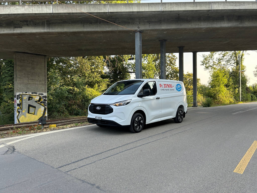 FORD Transit Custom Van 320 L1 2.5 Duratec 233 Trend PHEV-showroom-element-1