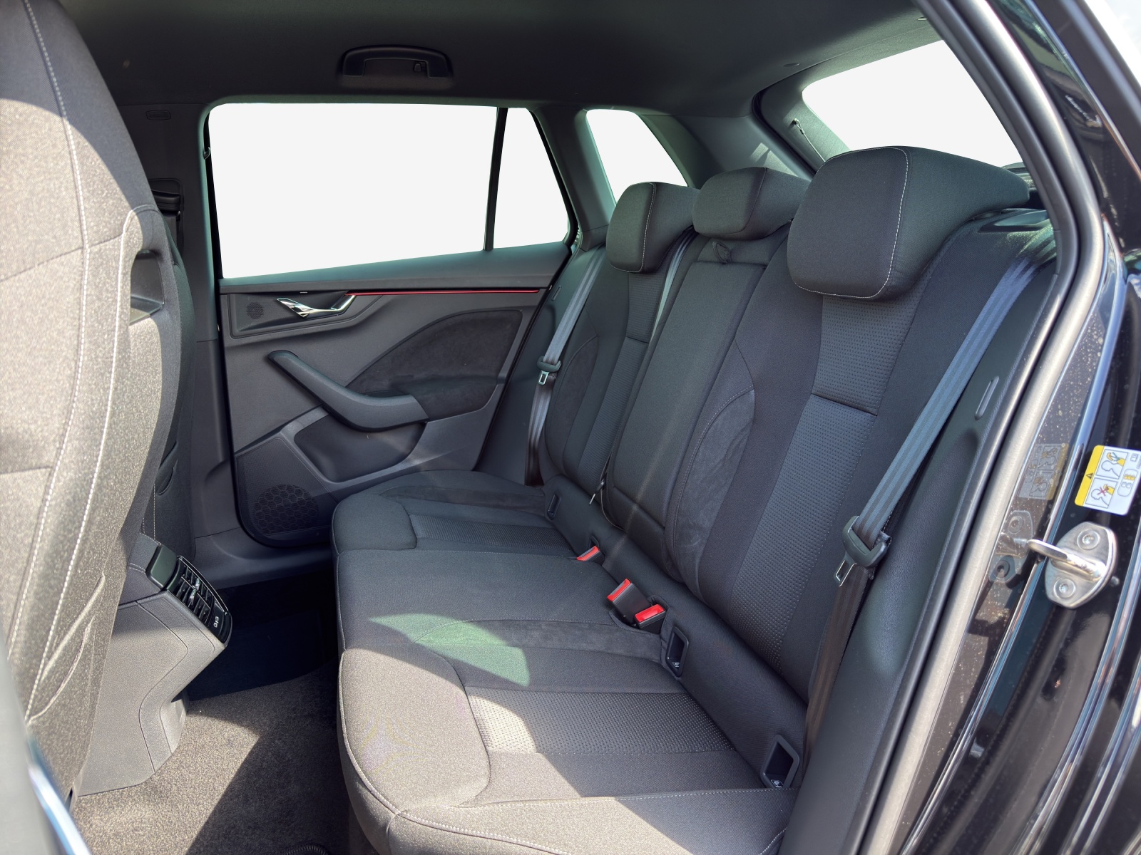 SKODA Kamiq 1.5 TSI Dynamic DSG-image-11