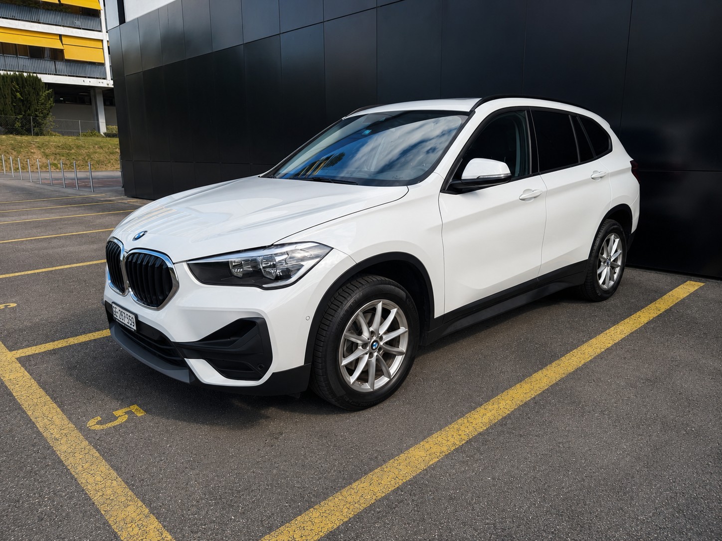 BMW X1 sDrive 18d-image-0