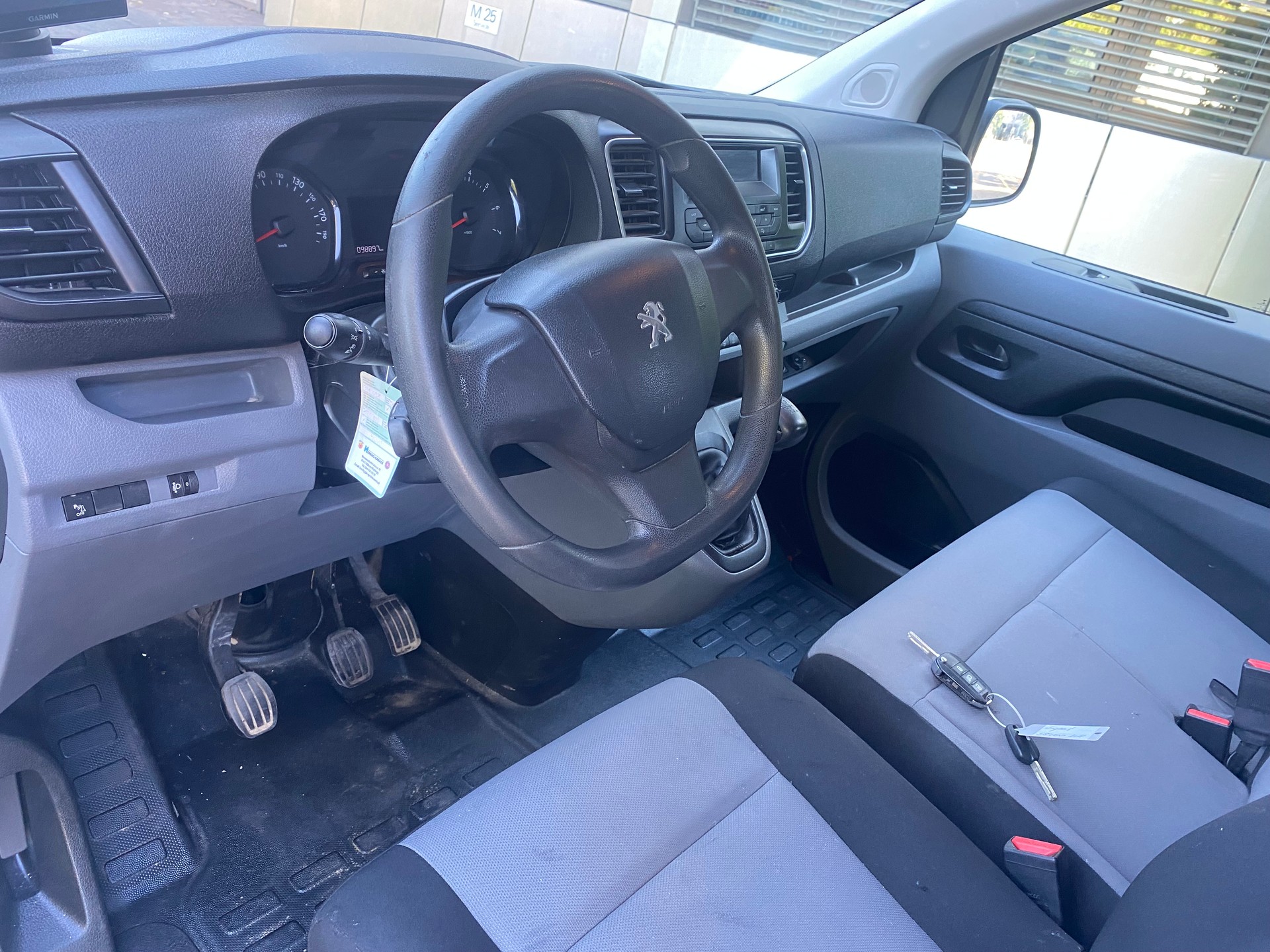 PEUGEOT Traveller 1.6 BlueHDi Business Standard 6 Sitz-image-7