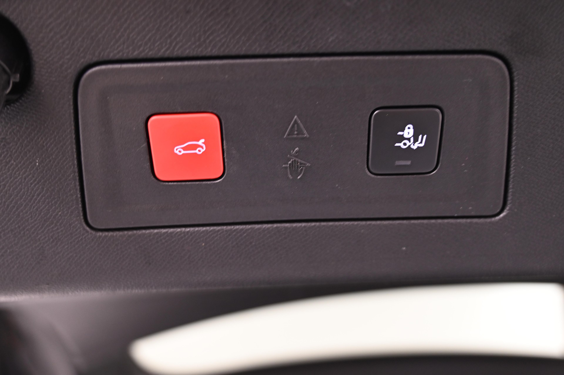 PEUGEOT 508 SW 1.6 Plug-in Hybrid GT-image-16