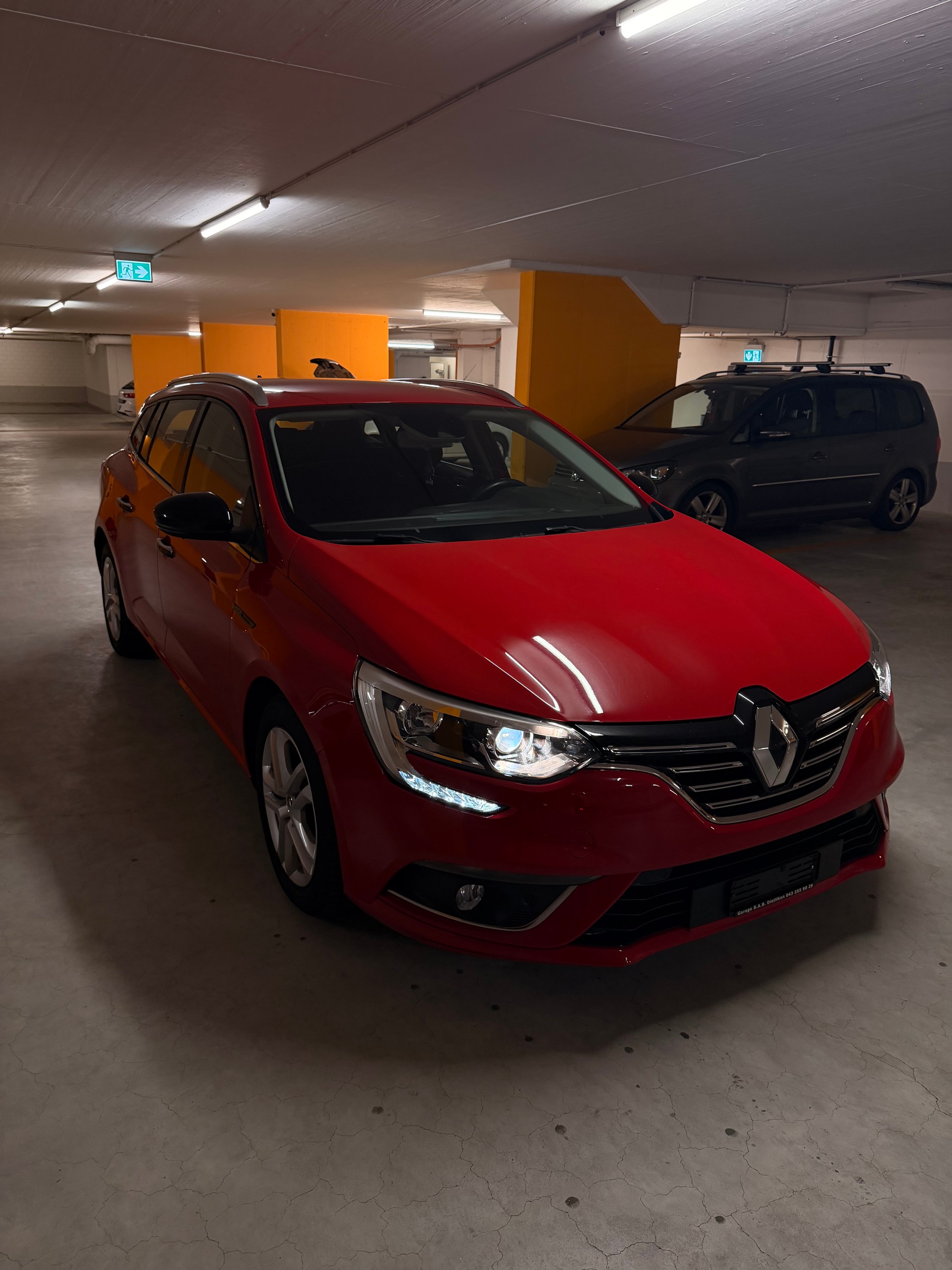 RENAULT Mégane Grandtour 1.5 dCi Business EDC-image-4