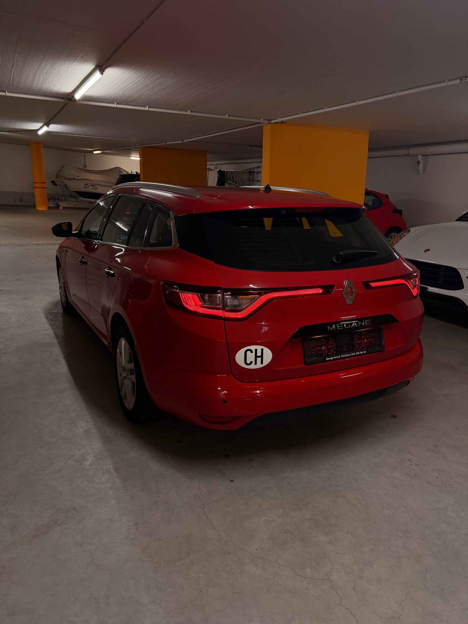 RENAULT Mégane Grandtour 1.5 dCi Business EDC-image-2