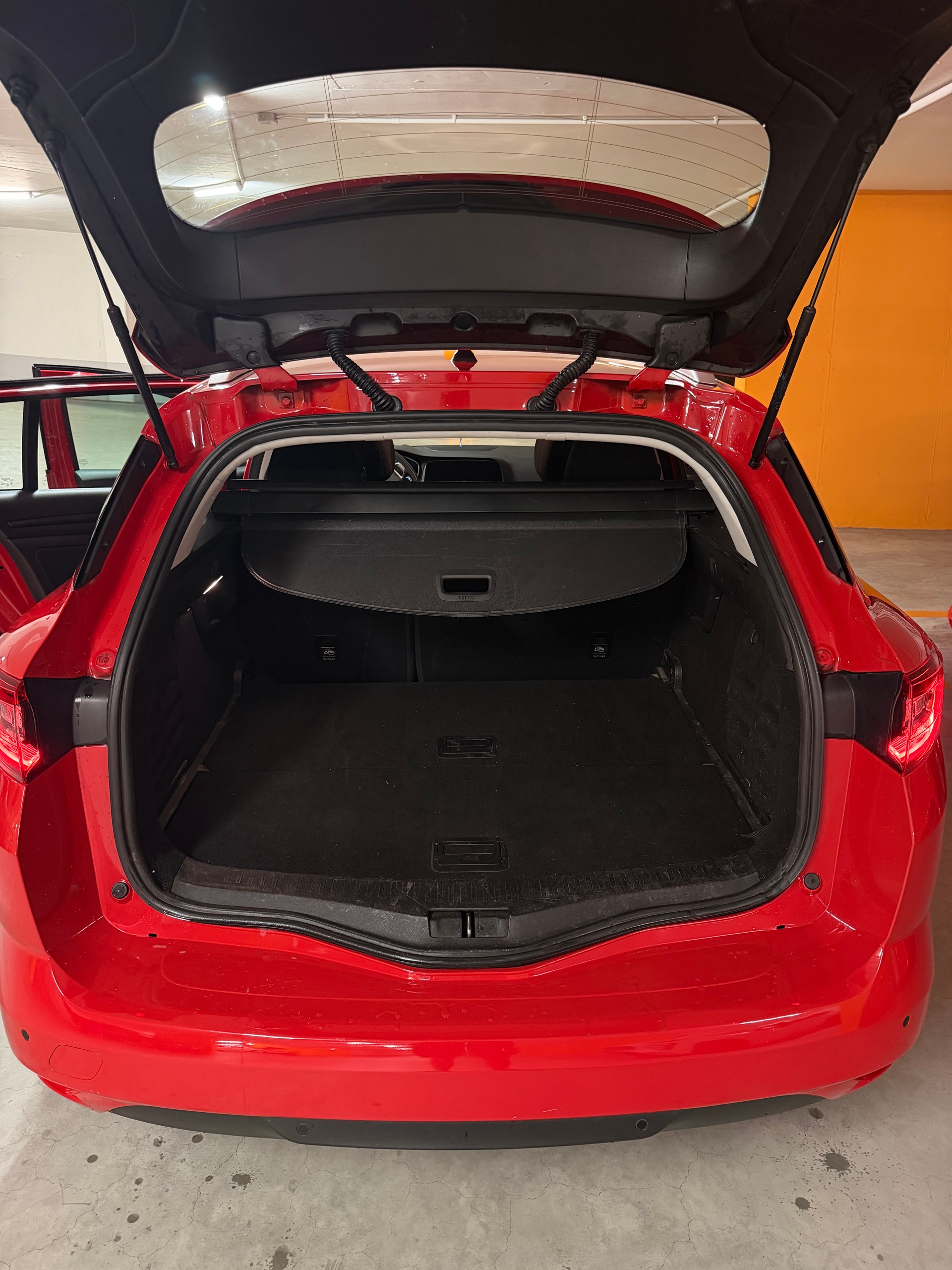 RENAULT Mégane Grandtour 1.5 dCi Business EDC-image-8