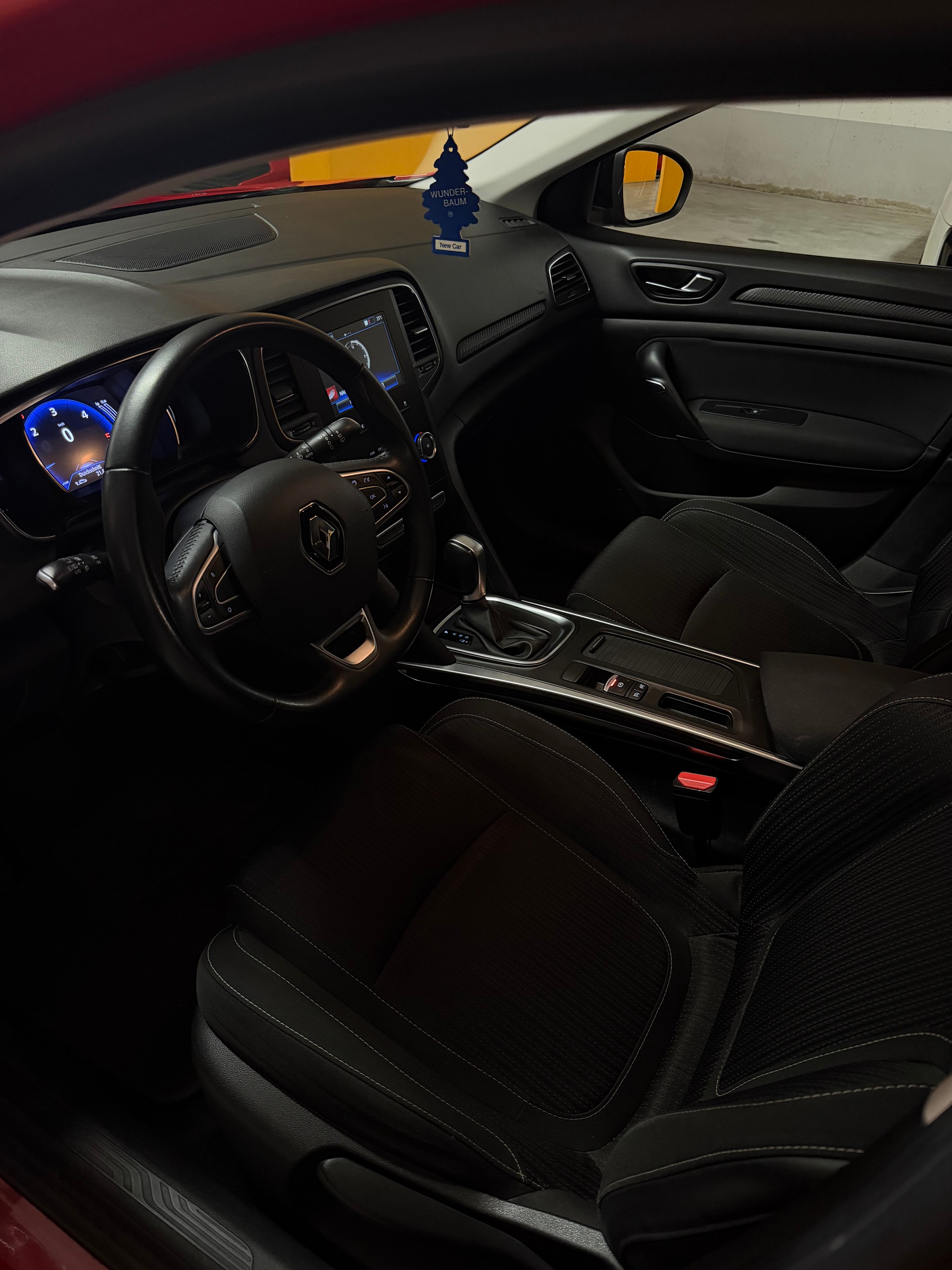 RENAULT Mégane Grandtour 1.5 dCi Business EDC-image-6