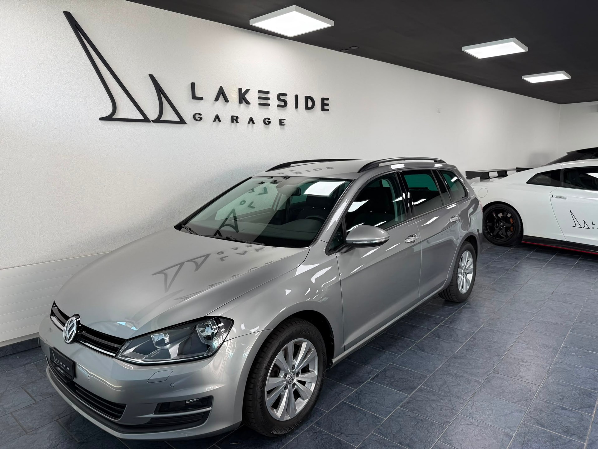 VW Golf Variant 1.6 TDI Comfortline DSG-image-0
