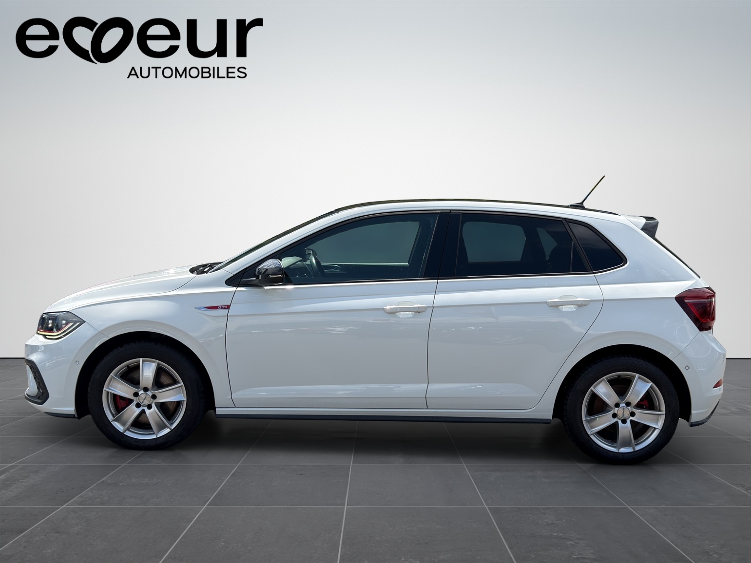 VW Polo 2.0 TSI GTI DSG-image-2