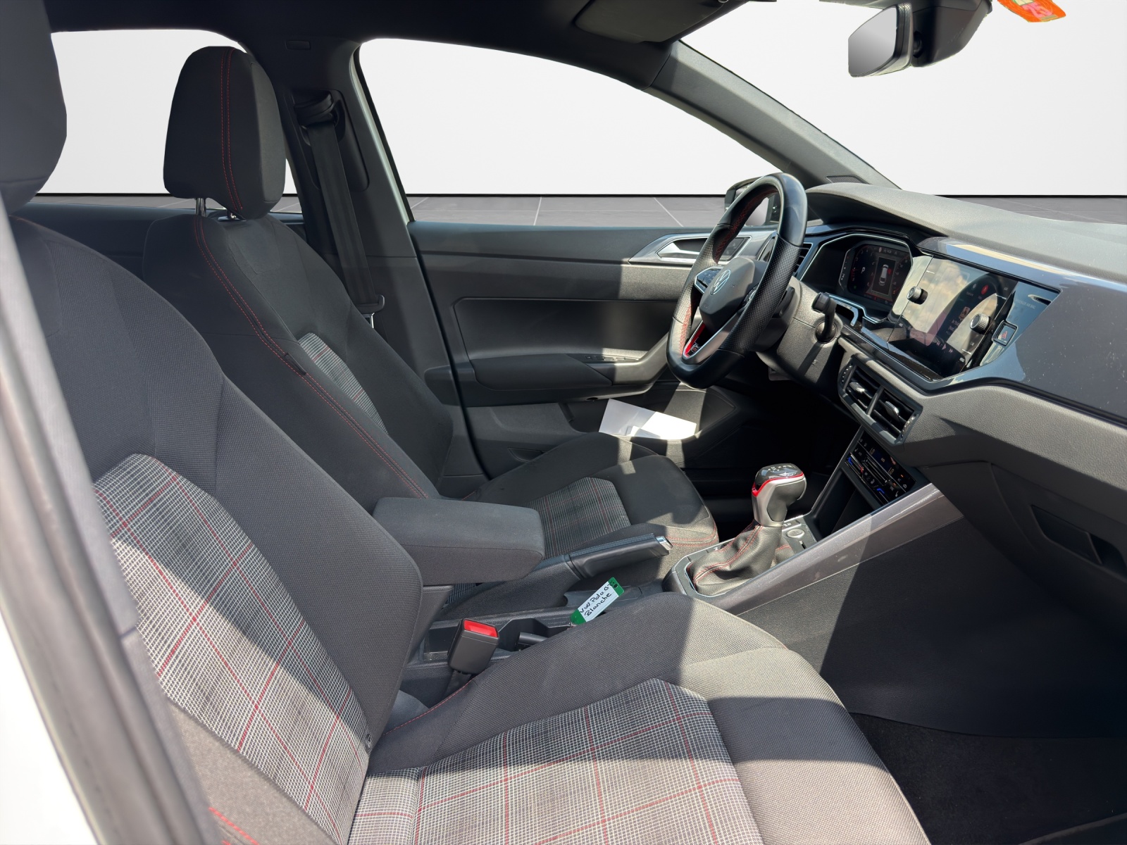VW Polo 2.0 TSI GTI DSG-image-12