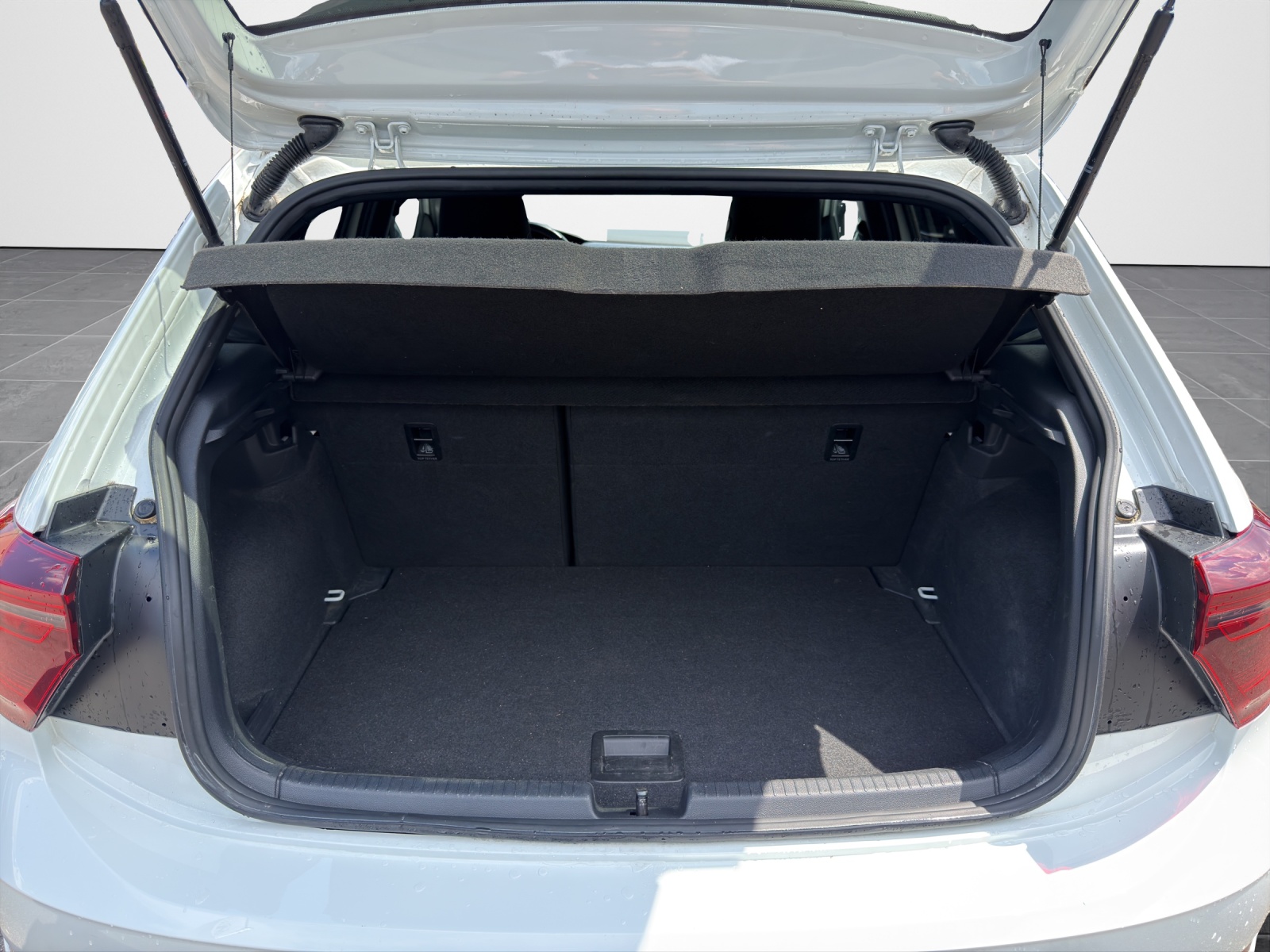 VW Polo 2.0 TSI GTI DSG-image-14