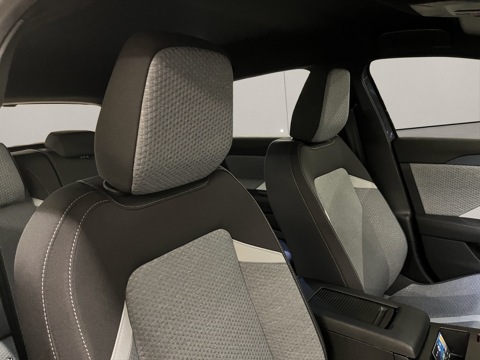 OPEL Astra 1.2 T Hybrid Edition-image-14
