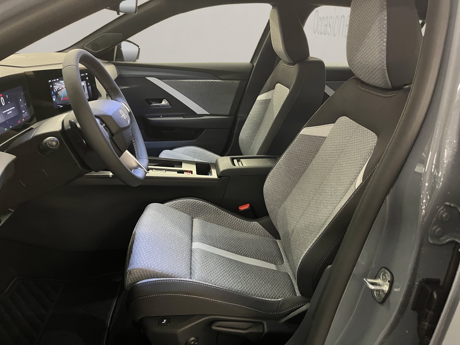 OPEL Astra 1.2 T Hybrid Edition-image-6