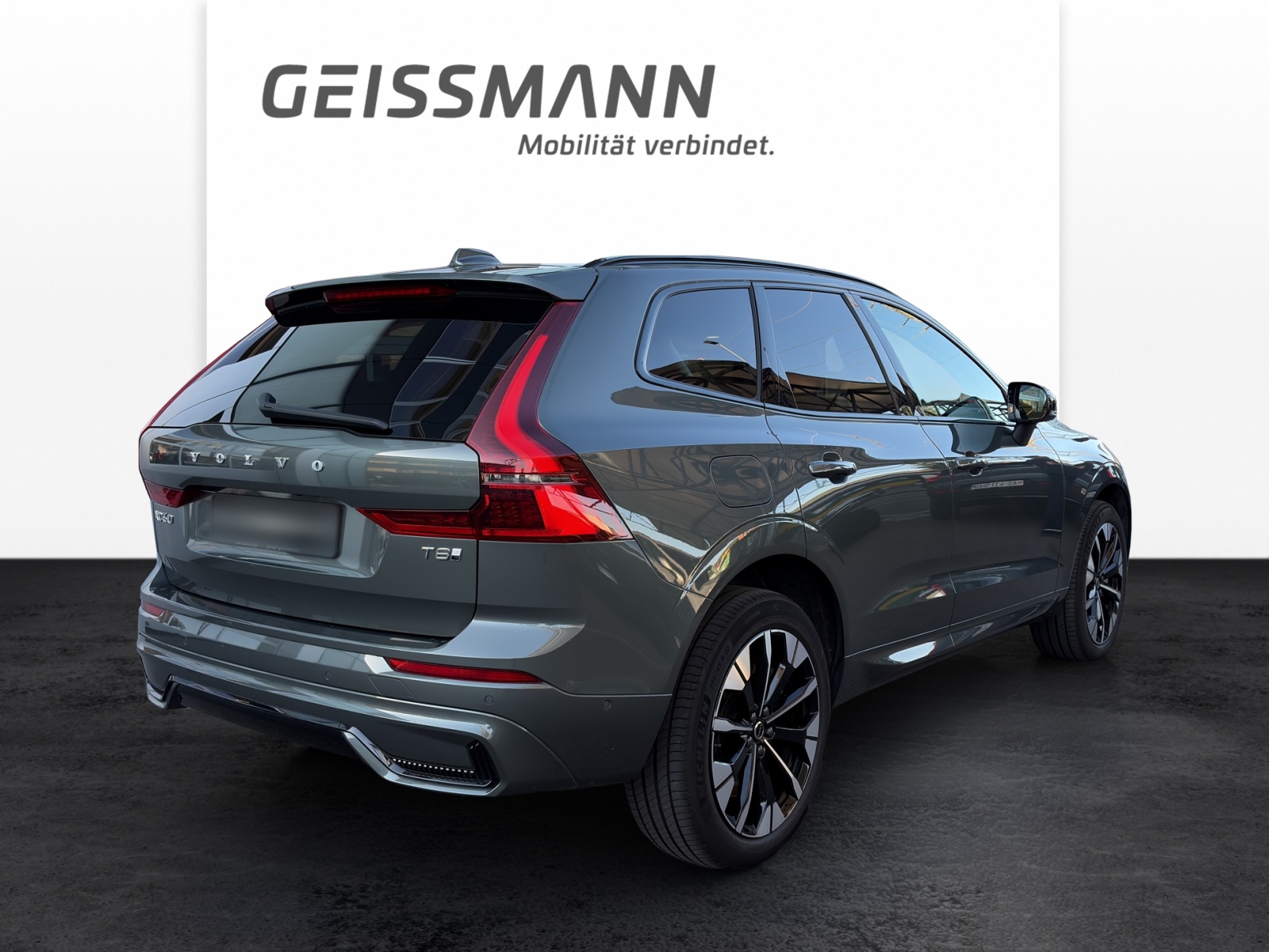 VOLVO XC60 2.0 T8 TE Ultra Dark eAWD-image-4