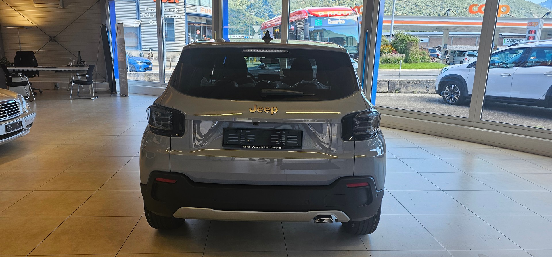 JEEP Avenger 1.2 Turbo MHEV Summit Sky-image-2