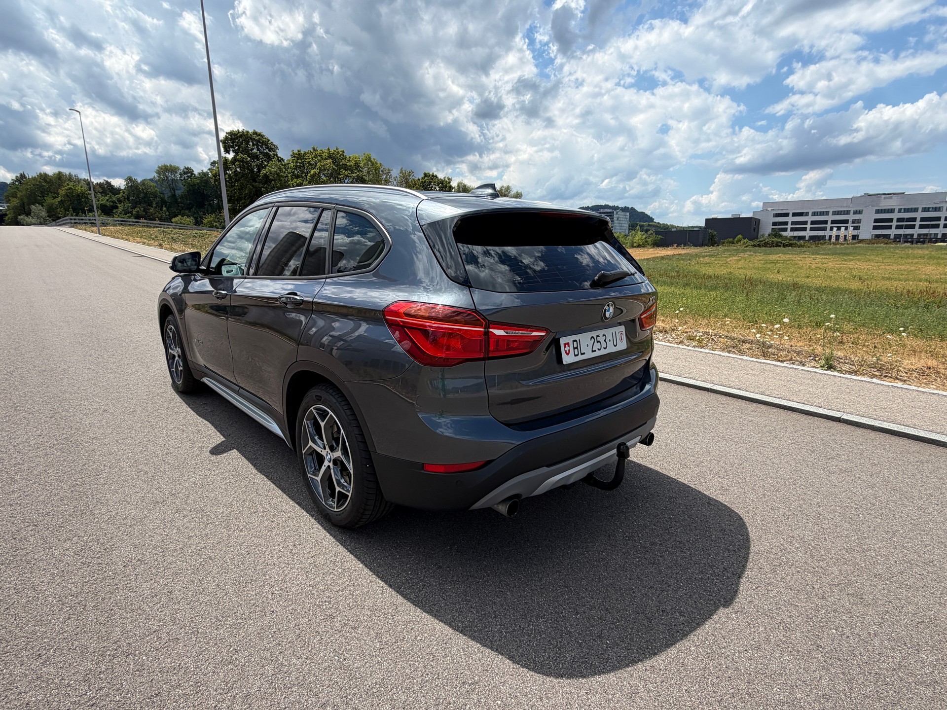 BMW X1 xDrive 20i xLine Steptronic-image-4