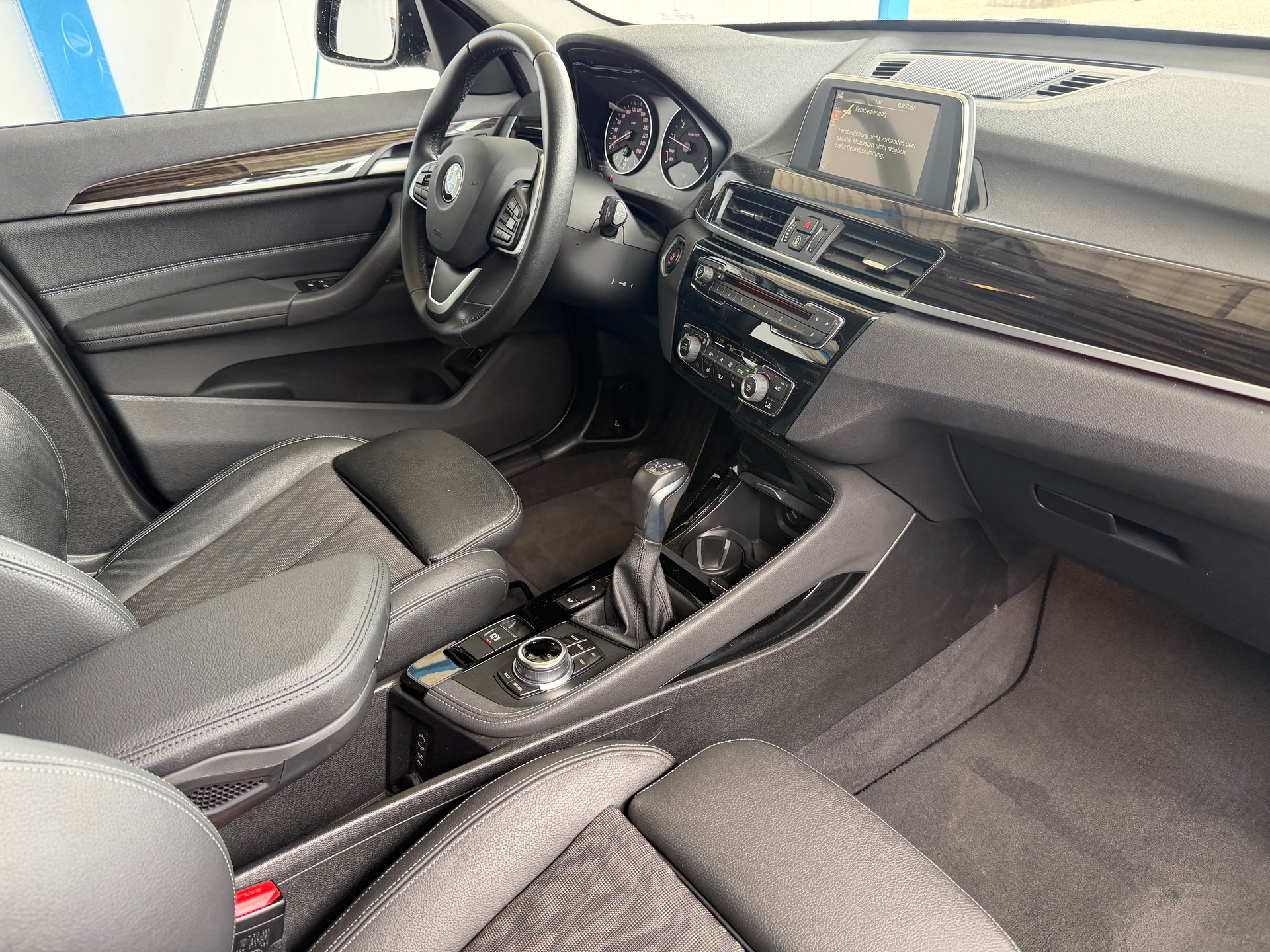 BMW X1 xDrive 20i xLine Steptronic-image-15