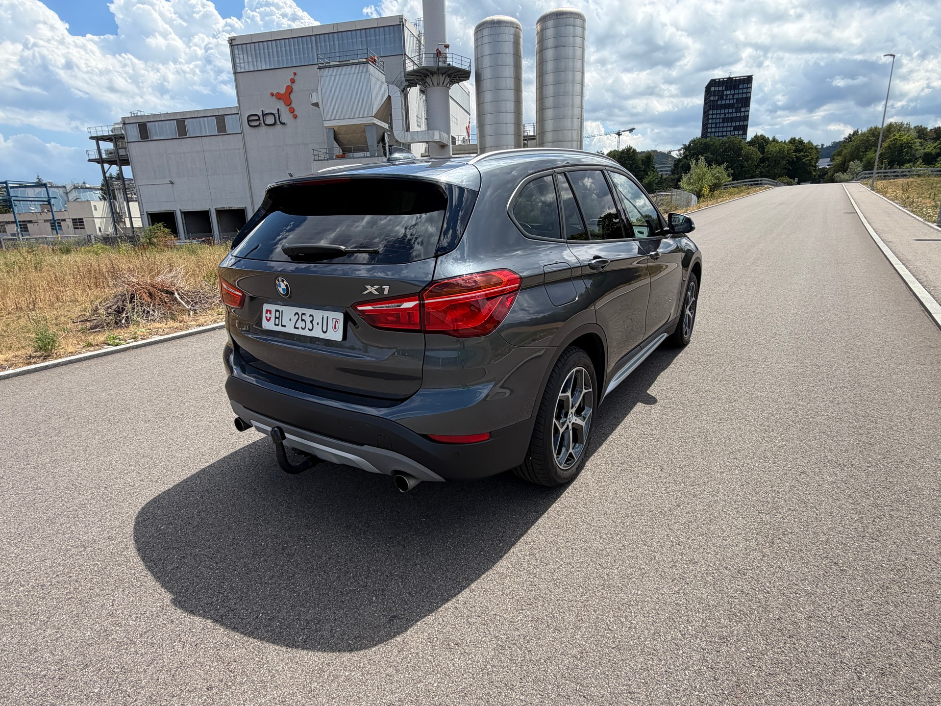 BMW X1 xDrive 20i xLine Steptronic-image-7