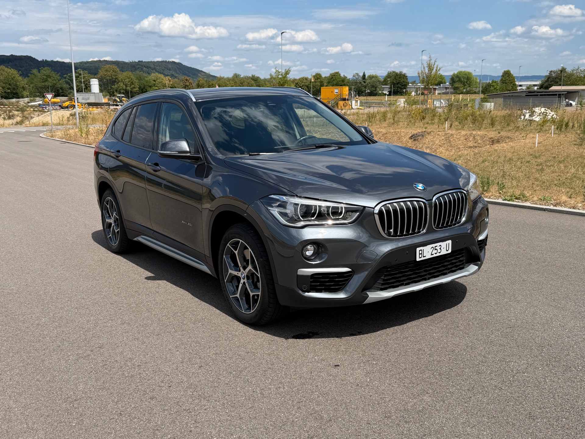 BMW X1 xDrive 20i xLine Steptronic-image-10