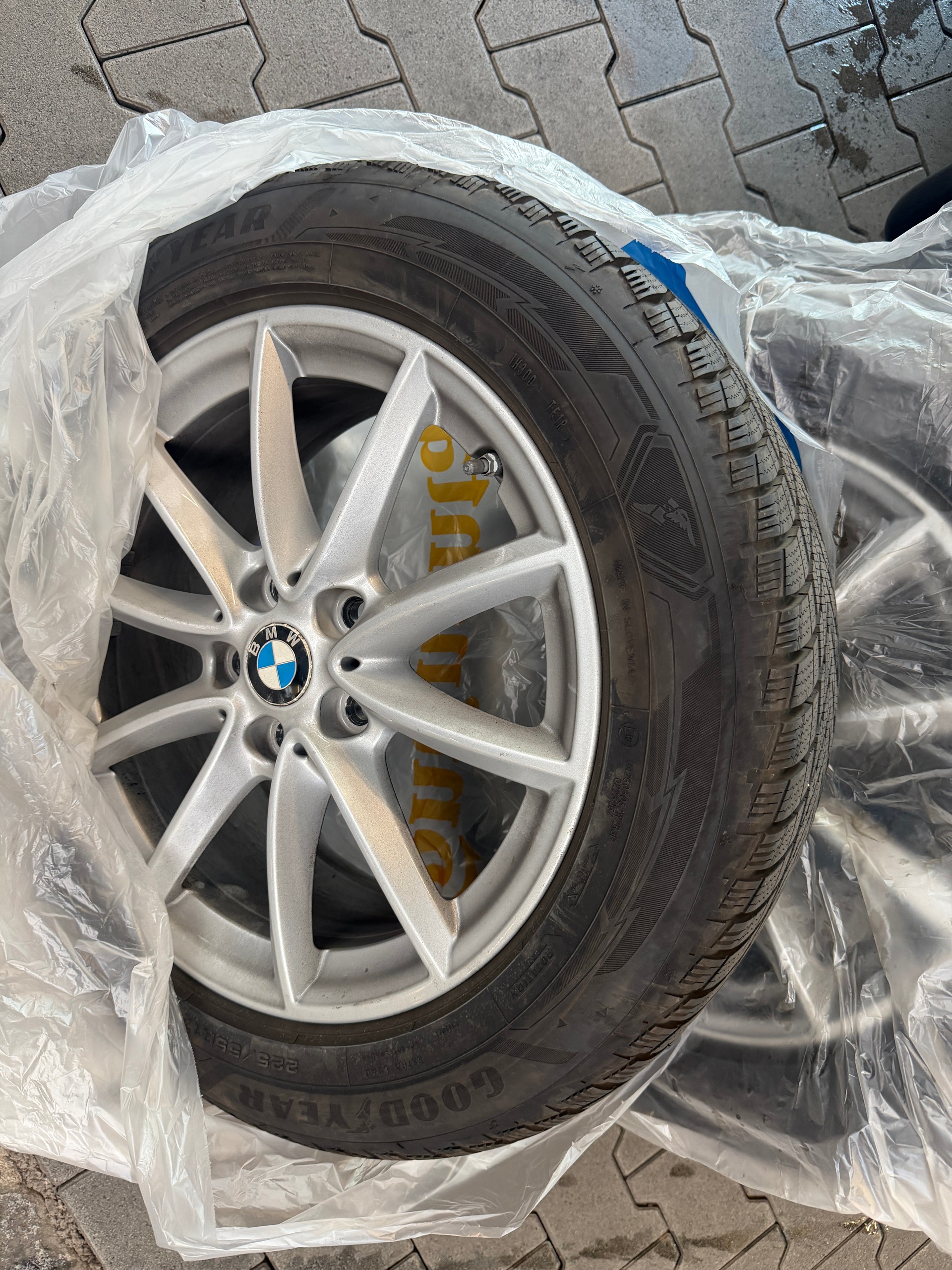 BMW X1 xDrive 20i xLine Steptronic-image-19