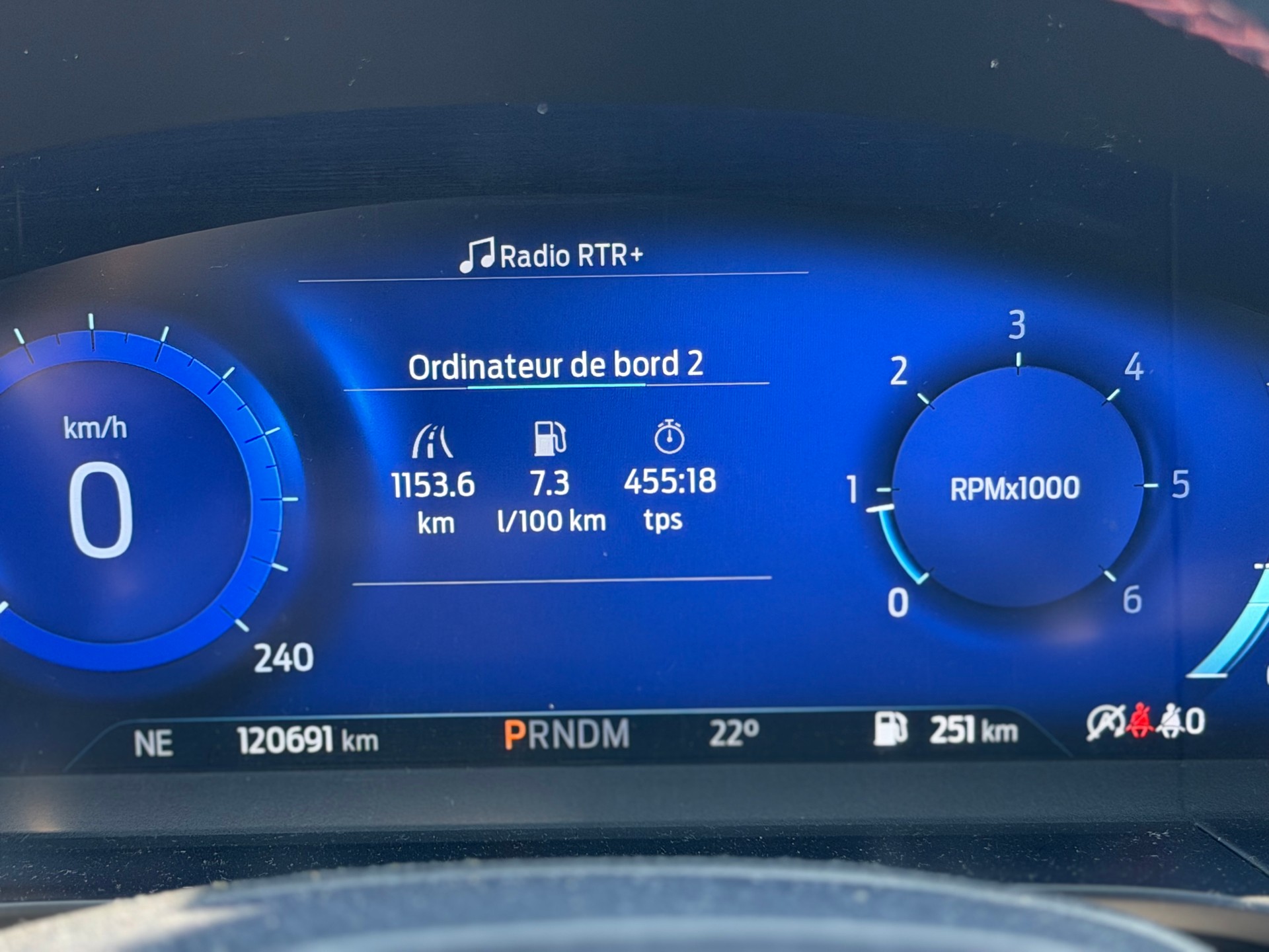 FORD Kuga 2.0 TDCi EcoBlue ST-Line X 4WD-image-9