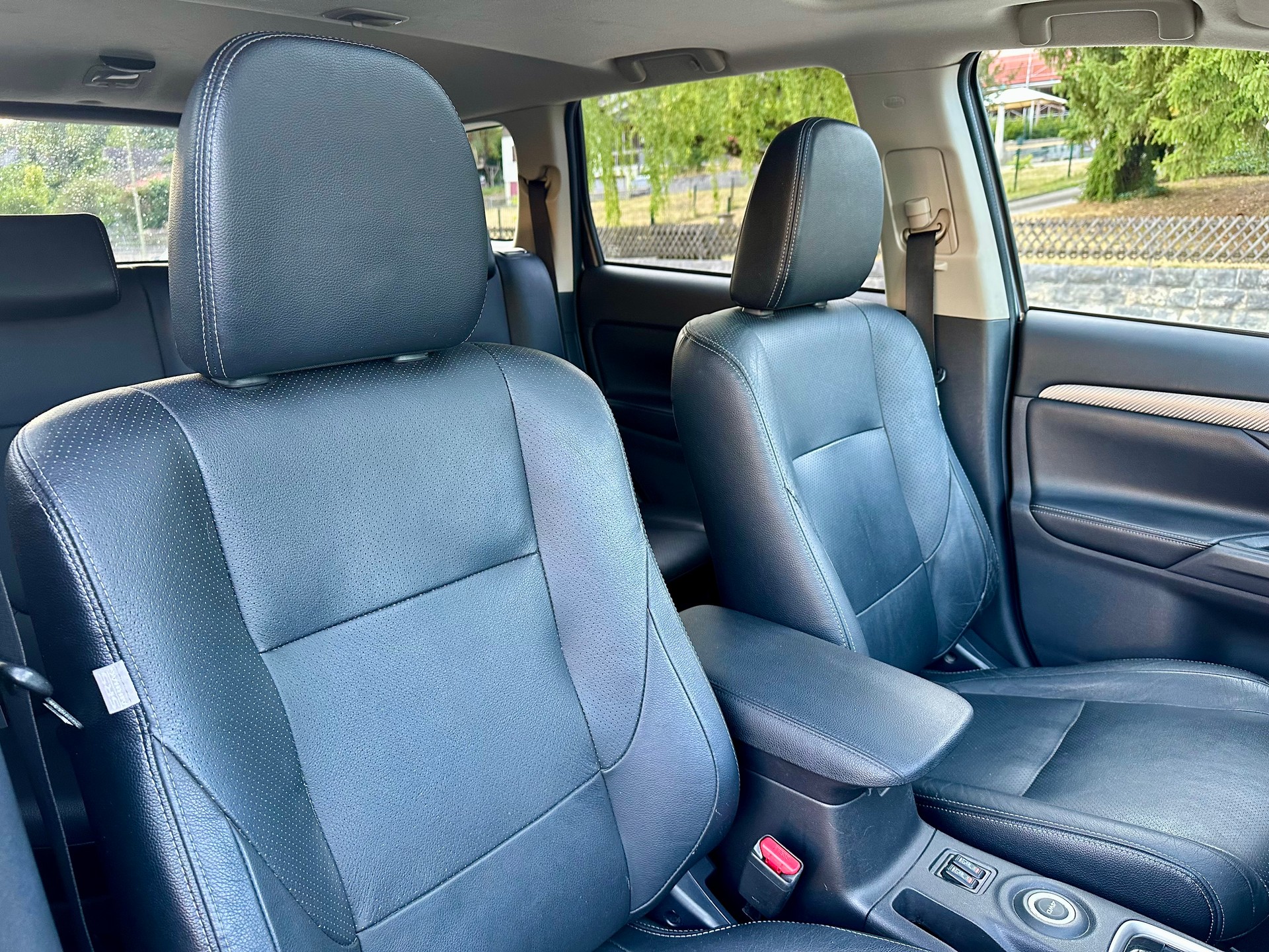 MITSUBISHI Outlander 2.0 Navigator CVT-image-15
