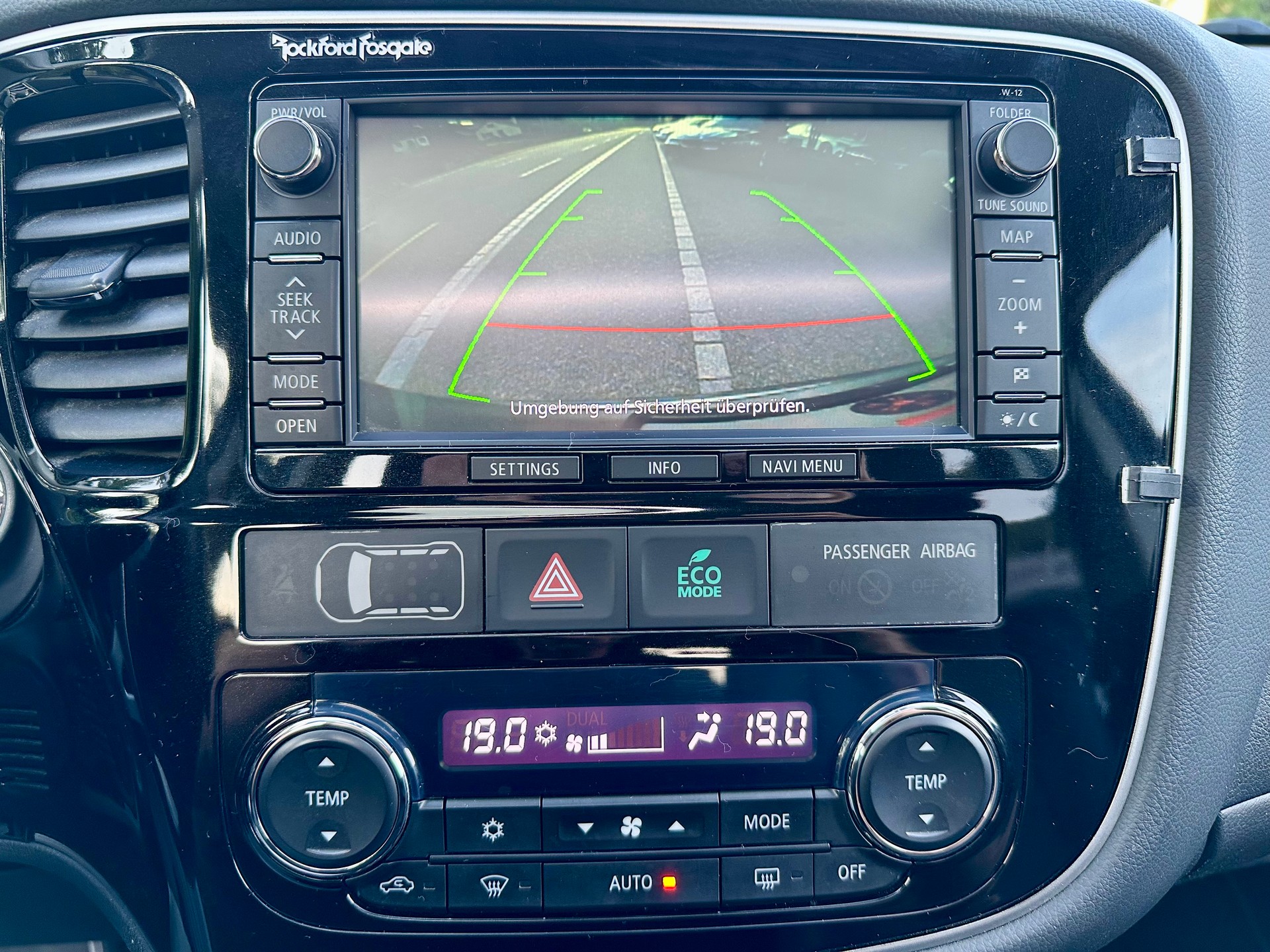 MITSUBISHI Outlander 2.0 Navigator CVT-image-20