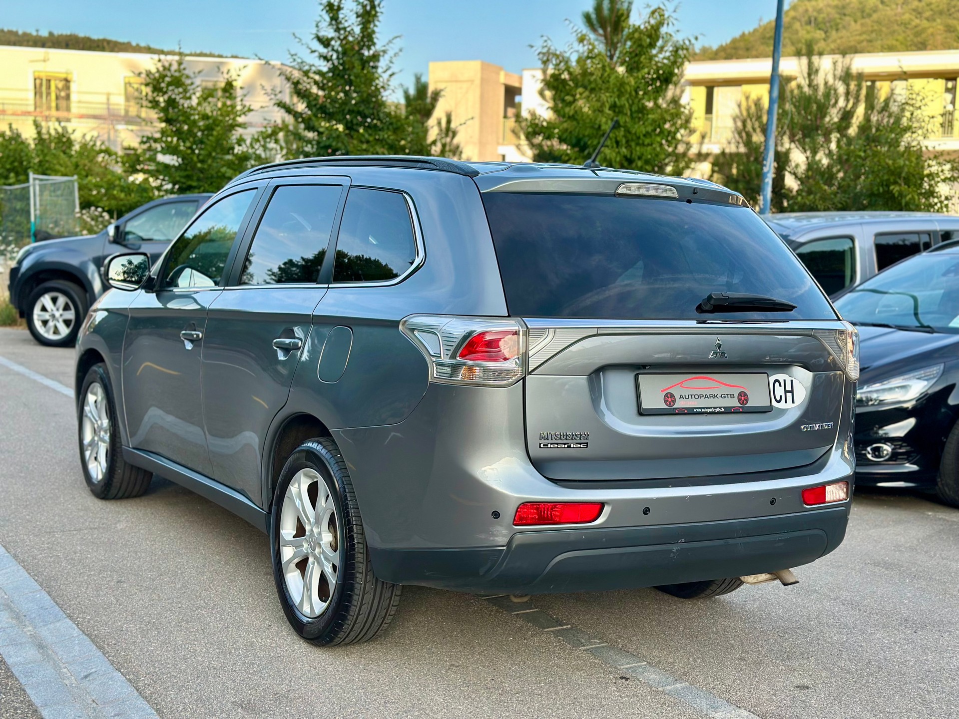 MITSUBISHI Outlander 2.0 Navigator CVT-image-5