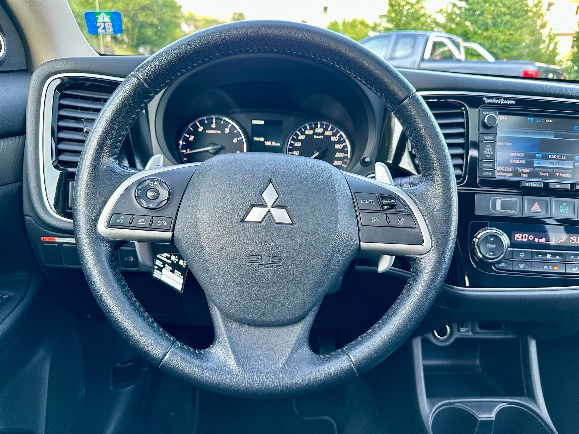 MITSUBISHI Outlander 2.0 Navigator CVT-image-14