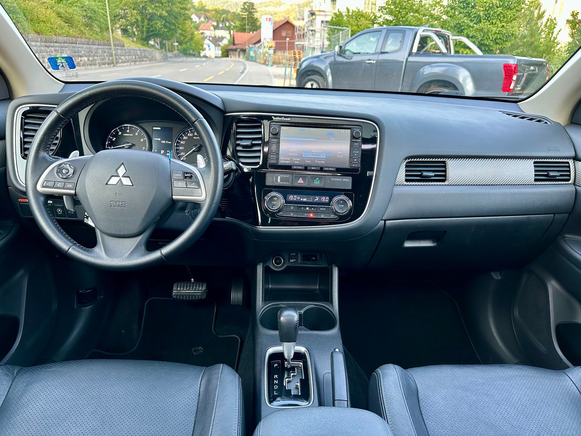 MITSUBISHI Outlander 2.0 Navigator CVT-image-13