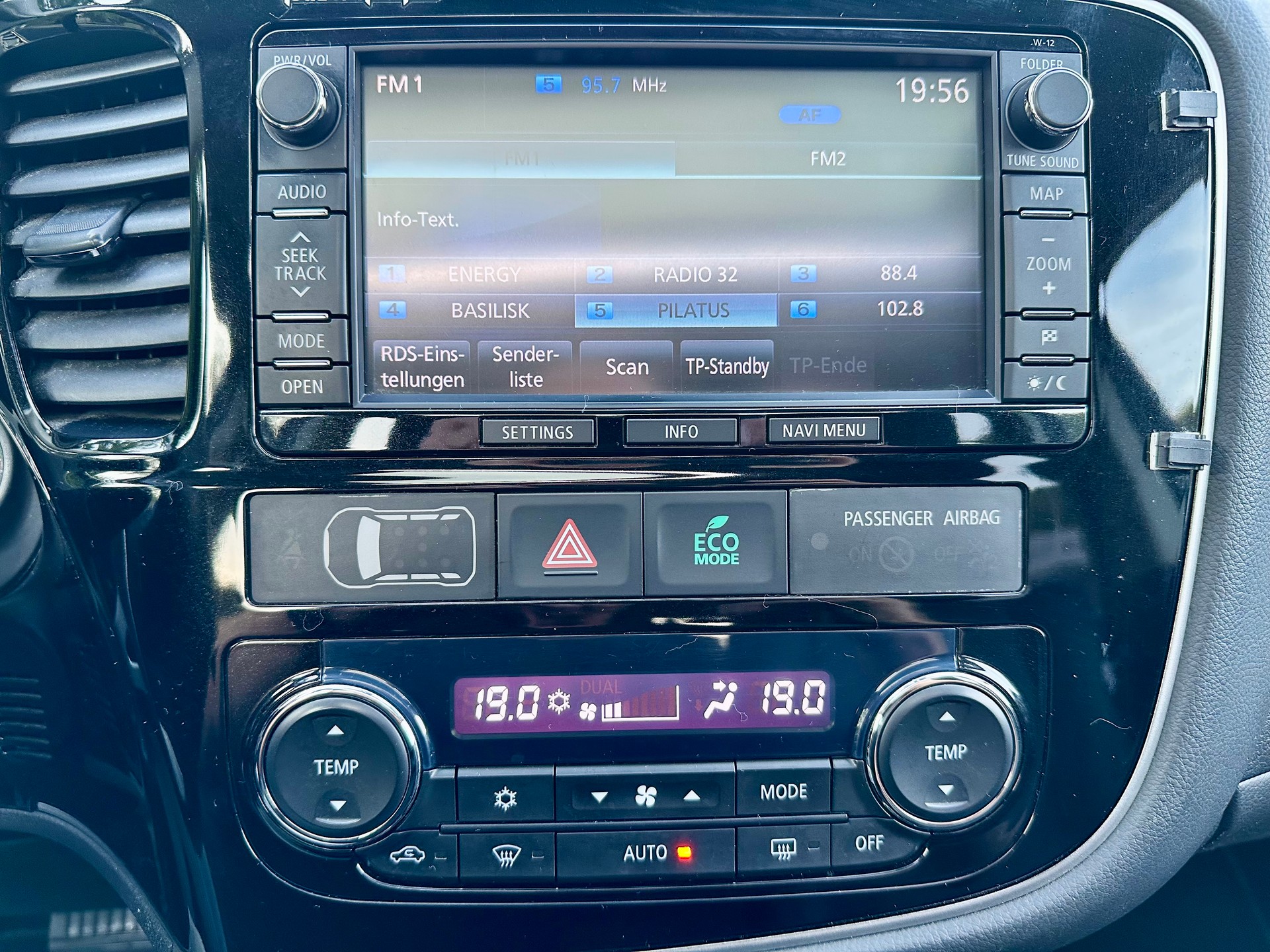 MITSUBISHI Outlander 2.0 Navigator CVT-image-19