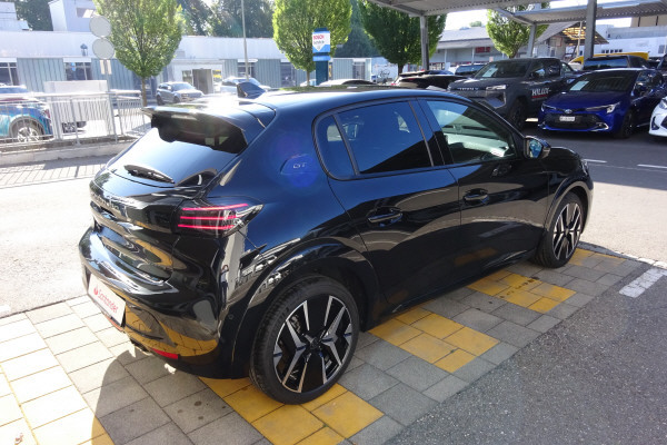 PEUGEOT 208 1.2 MHEV 145 GT-image-4