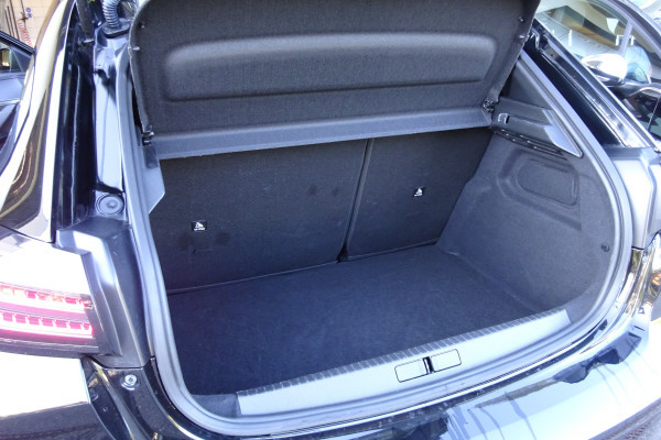 PEUGEOT 208 1.2 MHEV 145 GT-image-6