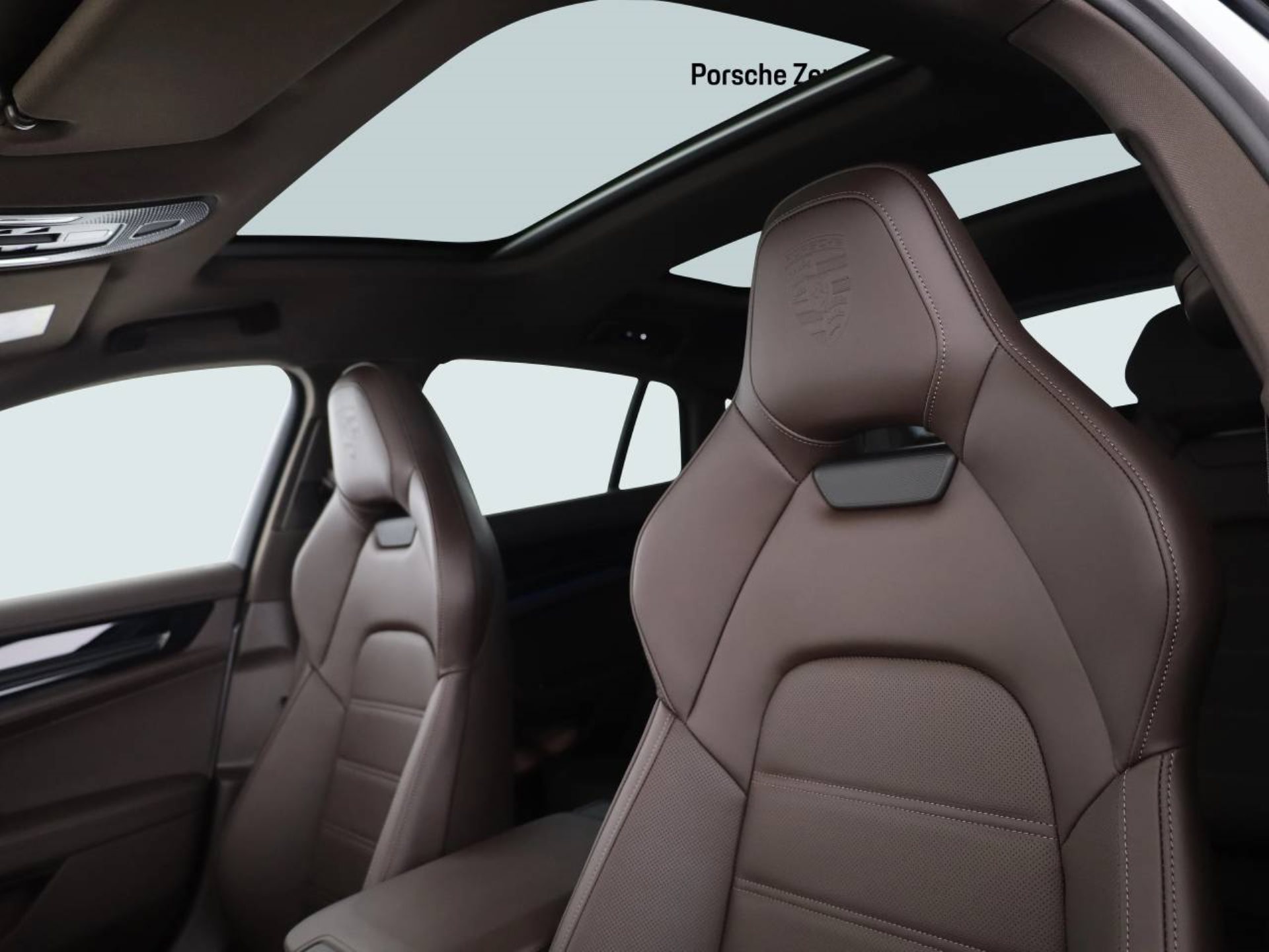 PORSCHE Panamera 4S E-Hybrid-image-10