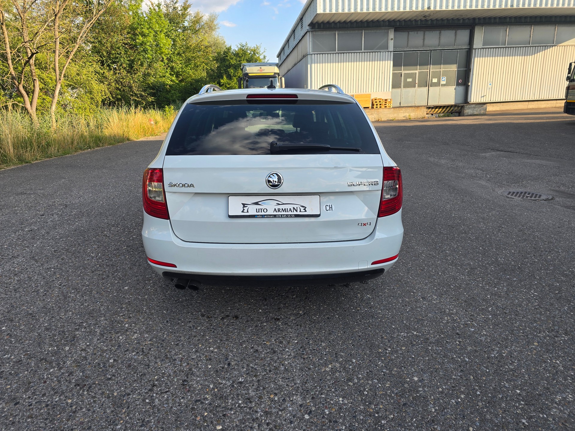 SKODA Superb Combi 2.0 TDi Elegance 4x4 DSG-image-3