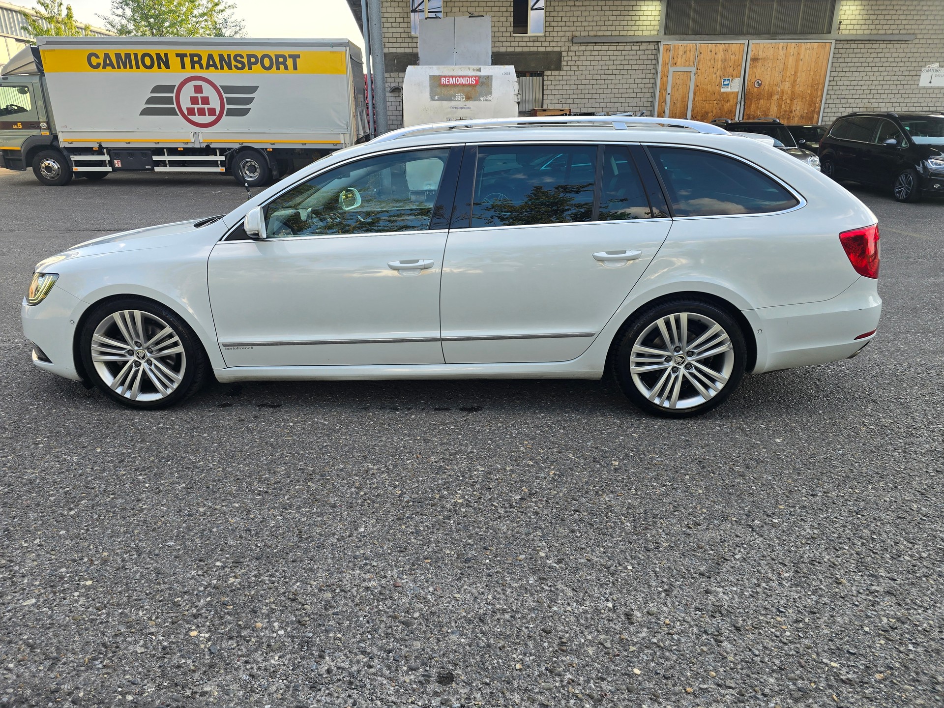 SKODA Superb Combi 2.0 TDi Elegance 4x4 DSG-image-10