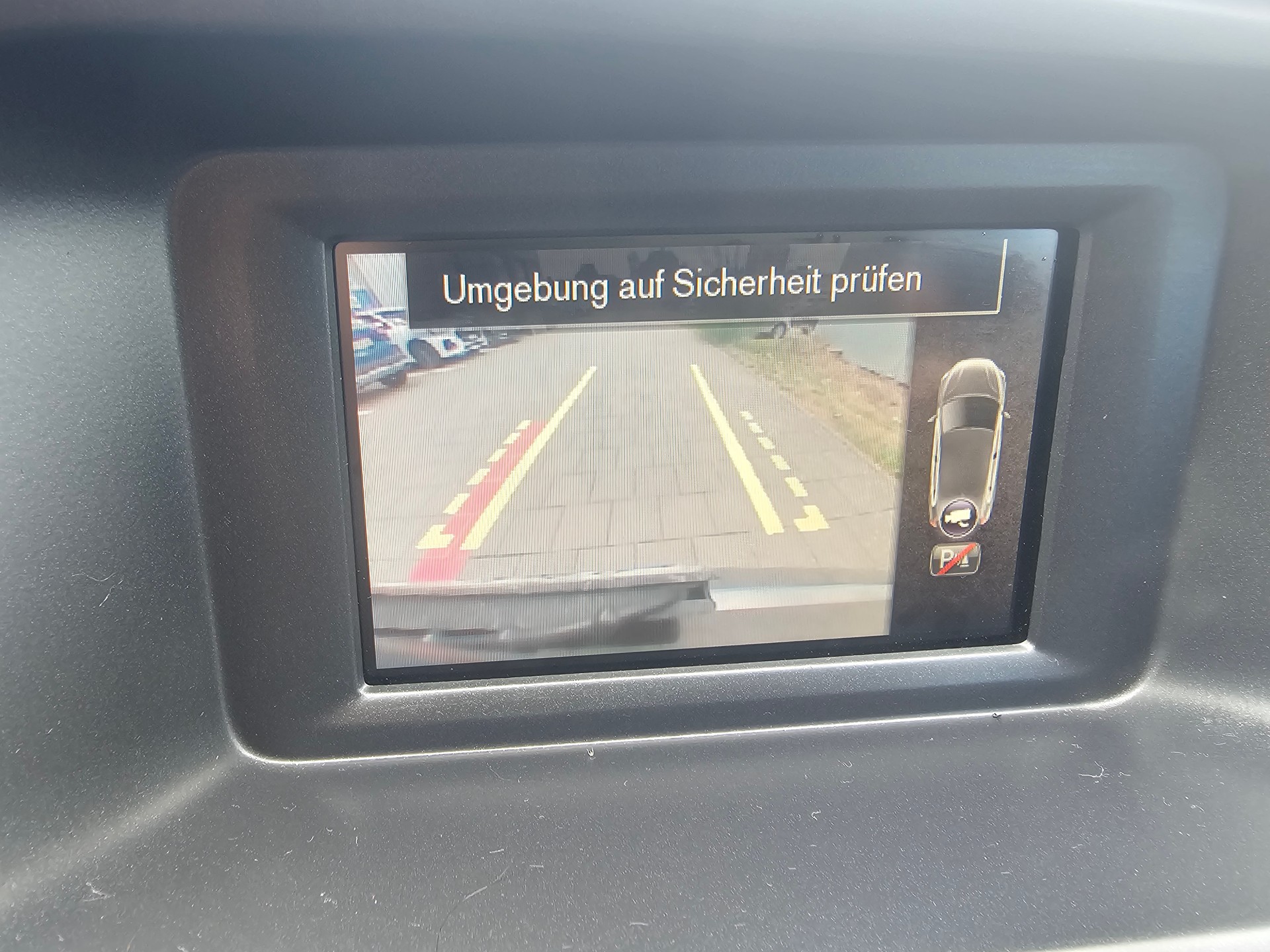 VOLVO V40 D3 Kinetic Geartronic-image-11