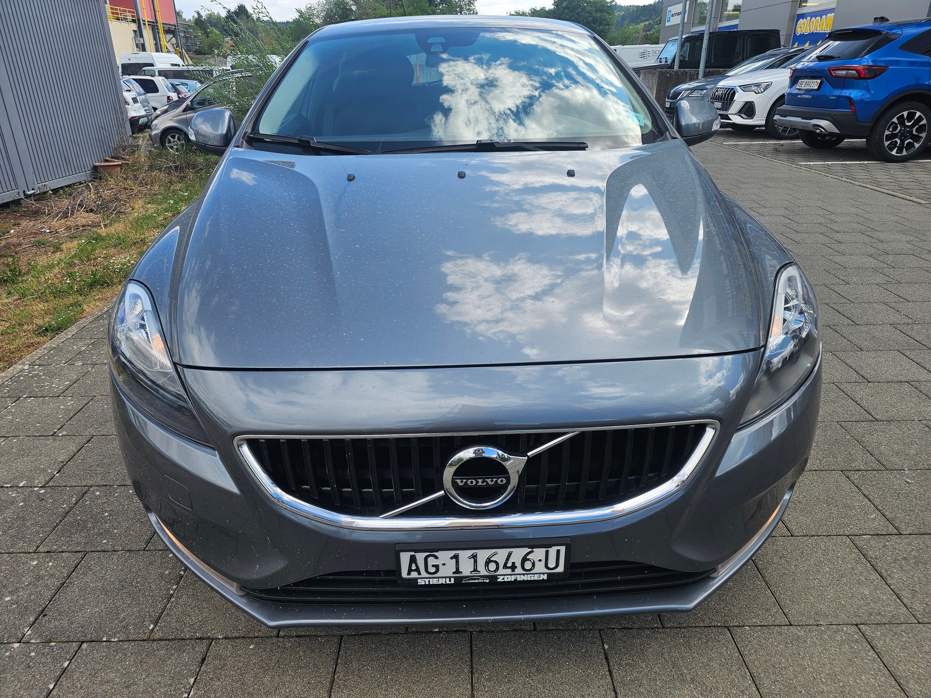 VOLVO V40 D3 Kinetic Geartronic-image-0