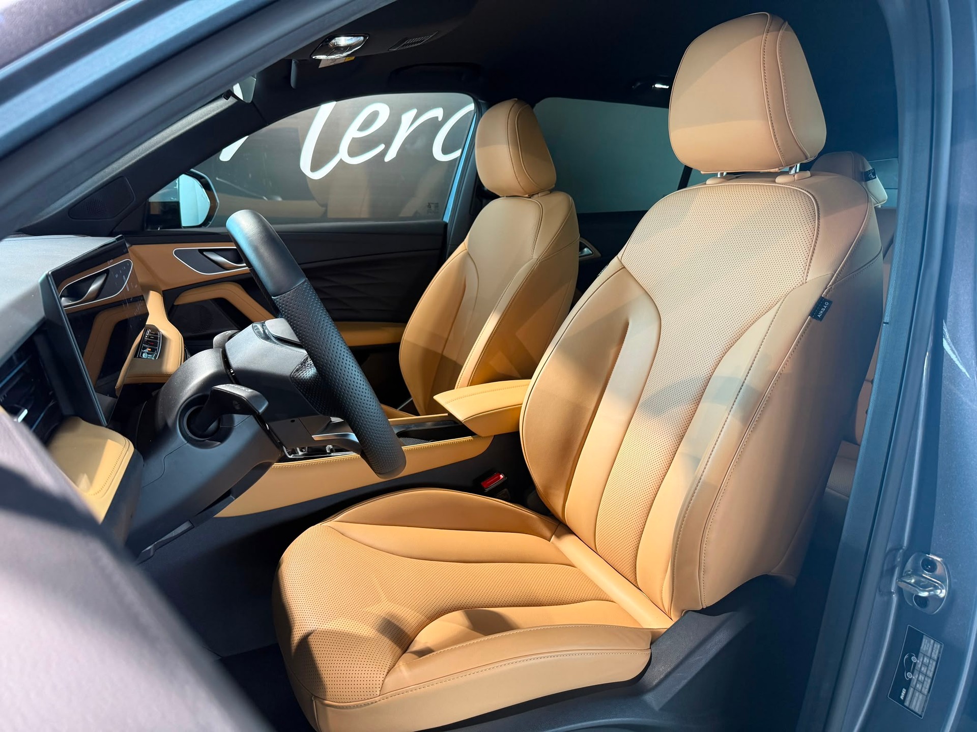 MG HS 1.5 T HEV Luxury-image-6