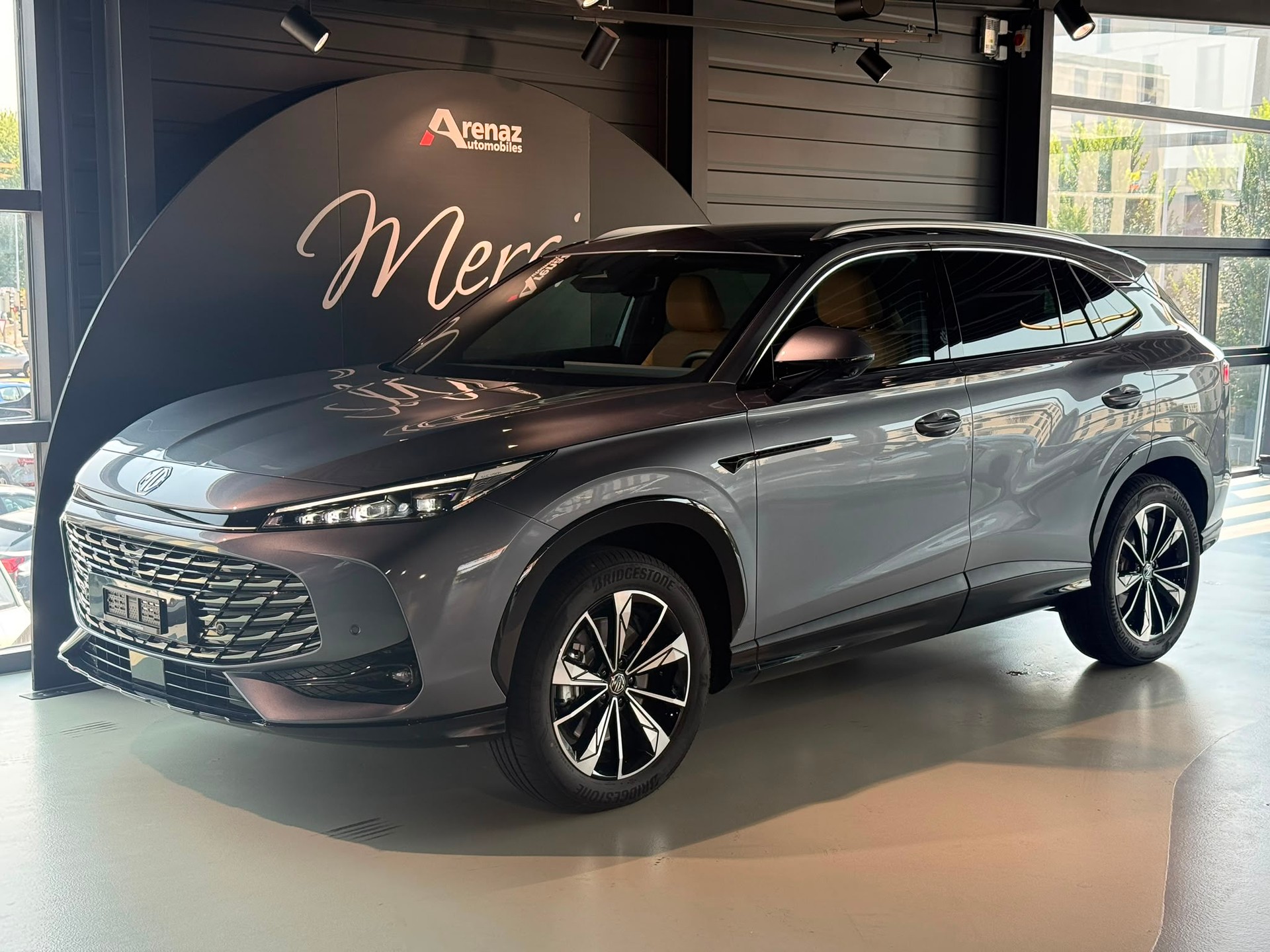 MG HS 1.5 T HEV Luxury-image-1