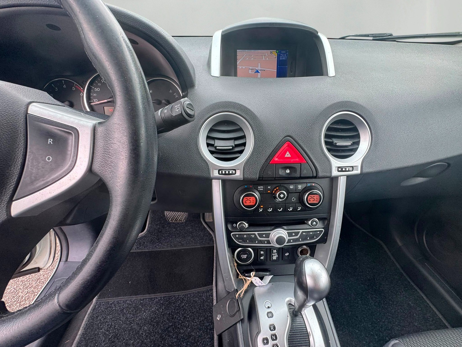 RENAULT Koleos 2.0 dCi Dynamique 4x4 Automatic-image-11