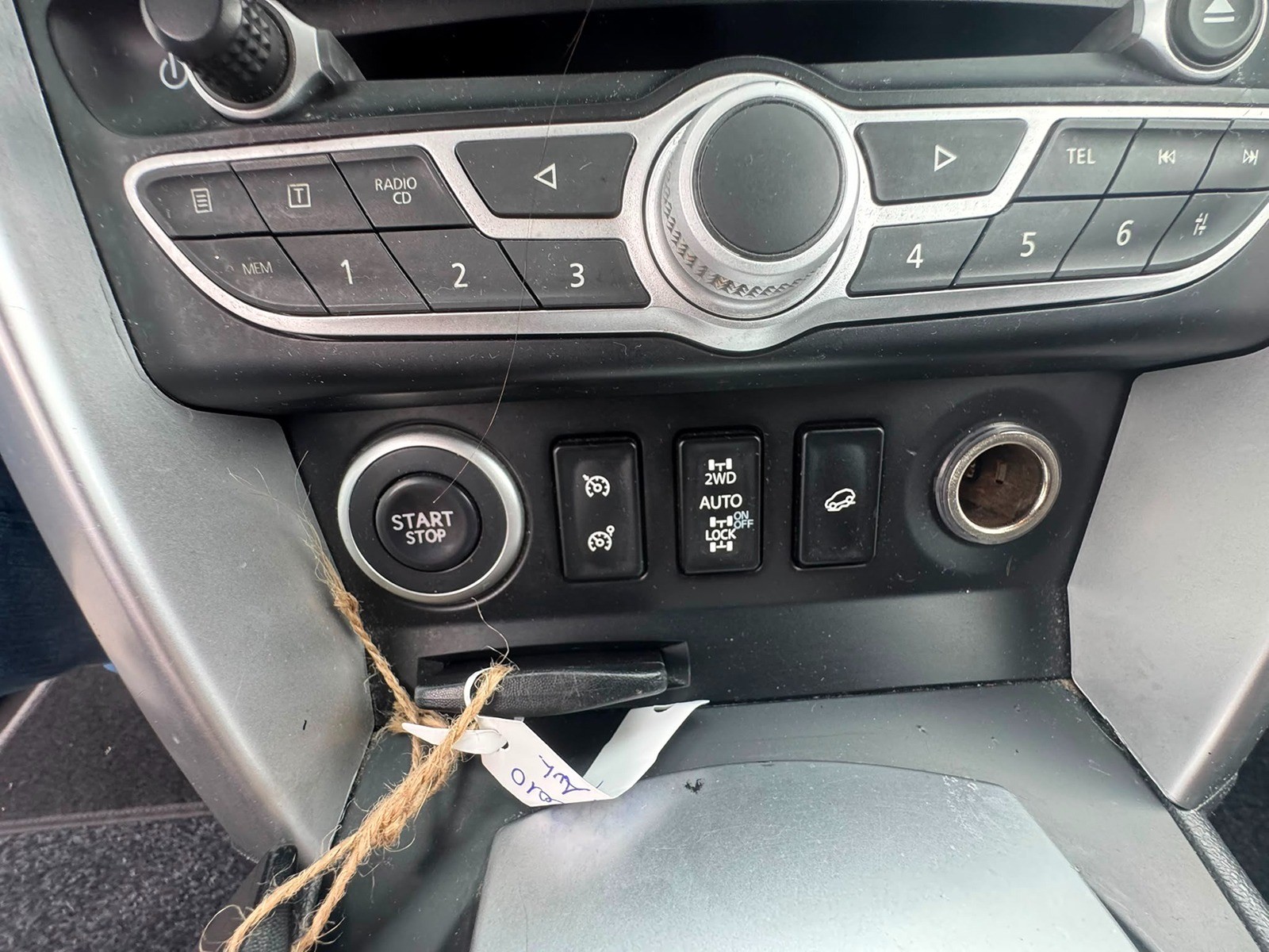 RENAULT Koleos 2.0 dCi Dynamique 4x4 Automatic-image-10