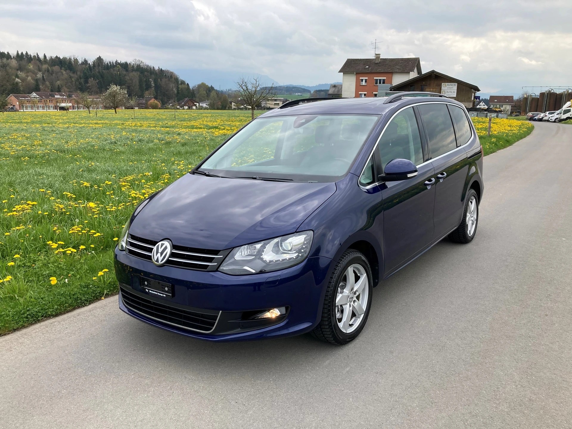 VW Sharan 2.0 TDI BMT Comfortline DSG 7 Sitzer-image-0