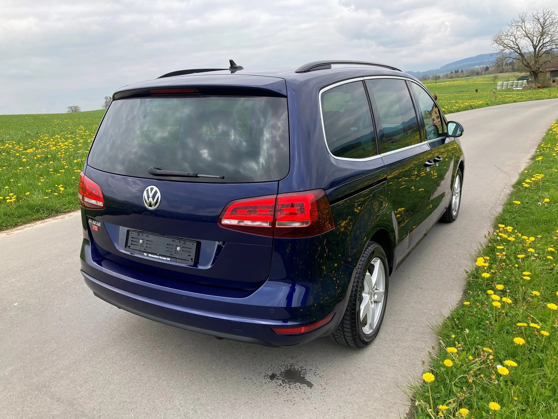 VW Sharan 2.0 TDI BMT Comfortline DSG 7 Sitzer-image-2