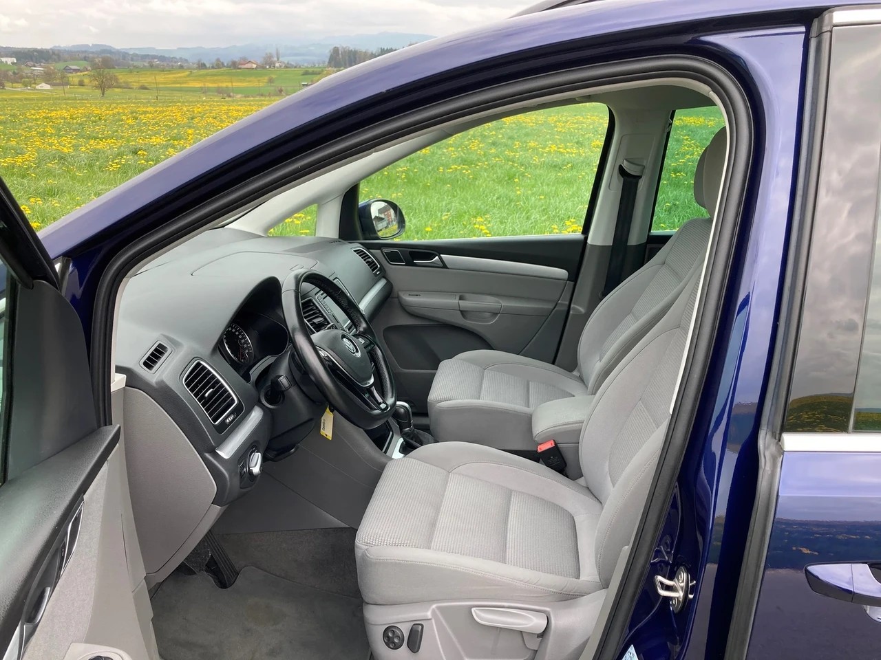 VW Sharan 2.0 TDI BMT Comfortline DSG 7 Sitzer-image-8